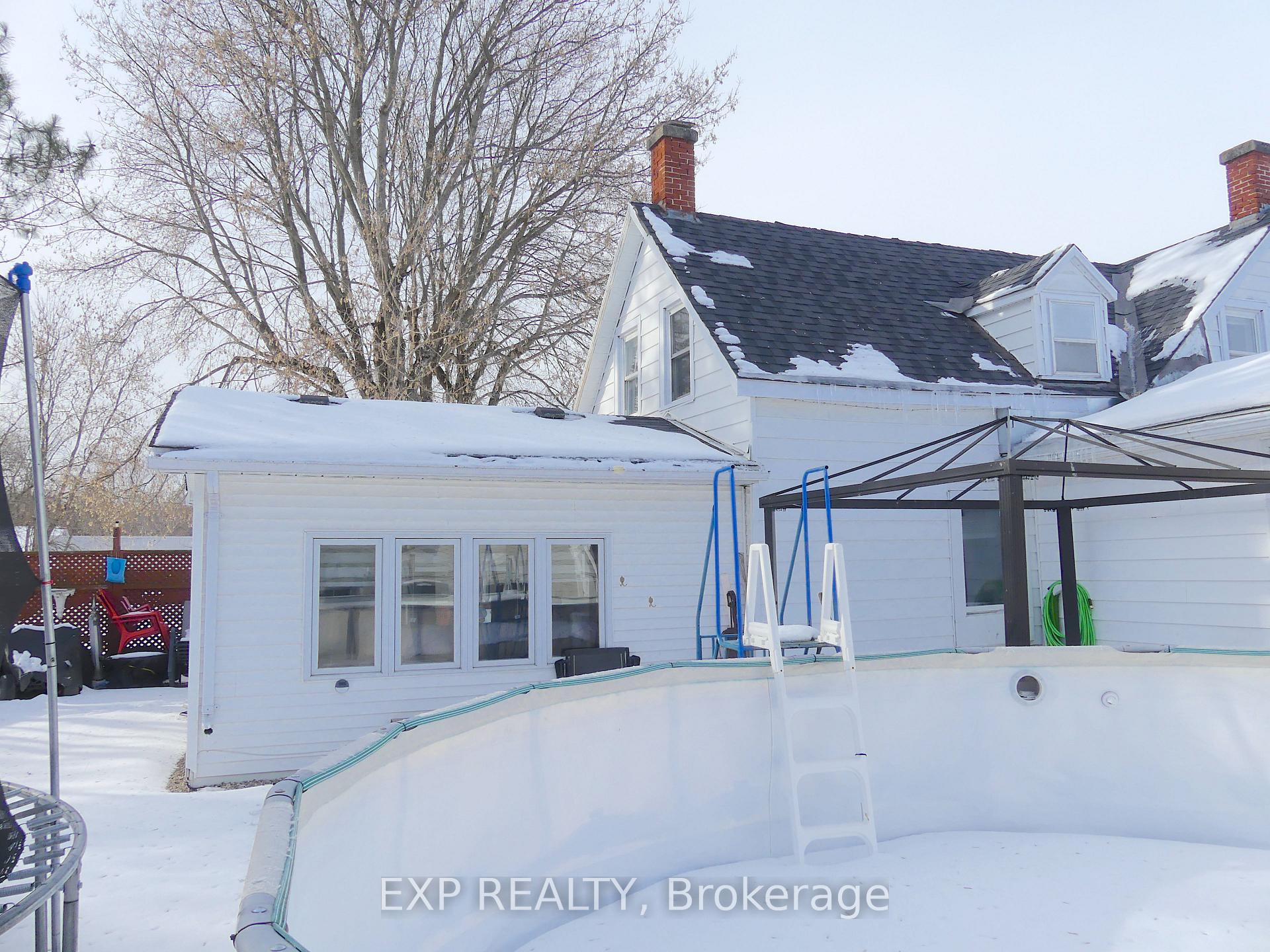 Photo 21 of 235 Renfrew Avenue W, Renfrew — HOMEH