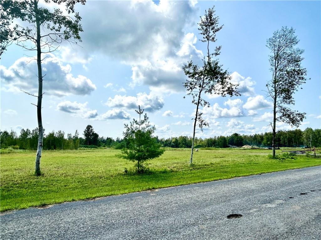 Photo 4 of 3308 Wallace Road, South Dundas, South Dundas (Matilda) Twp — HOMEH