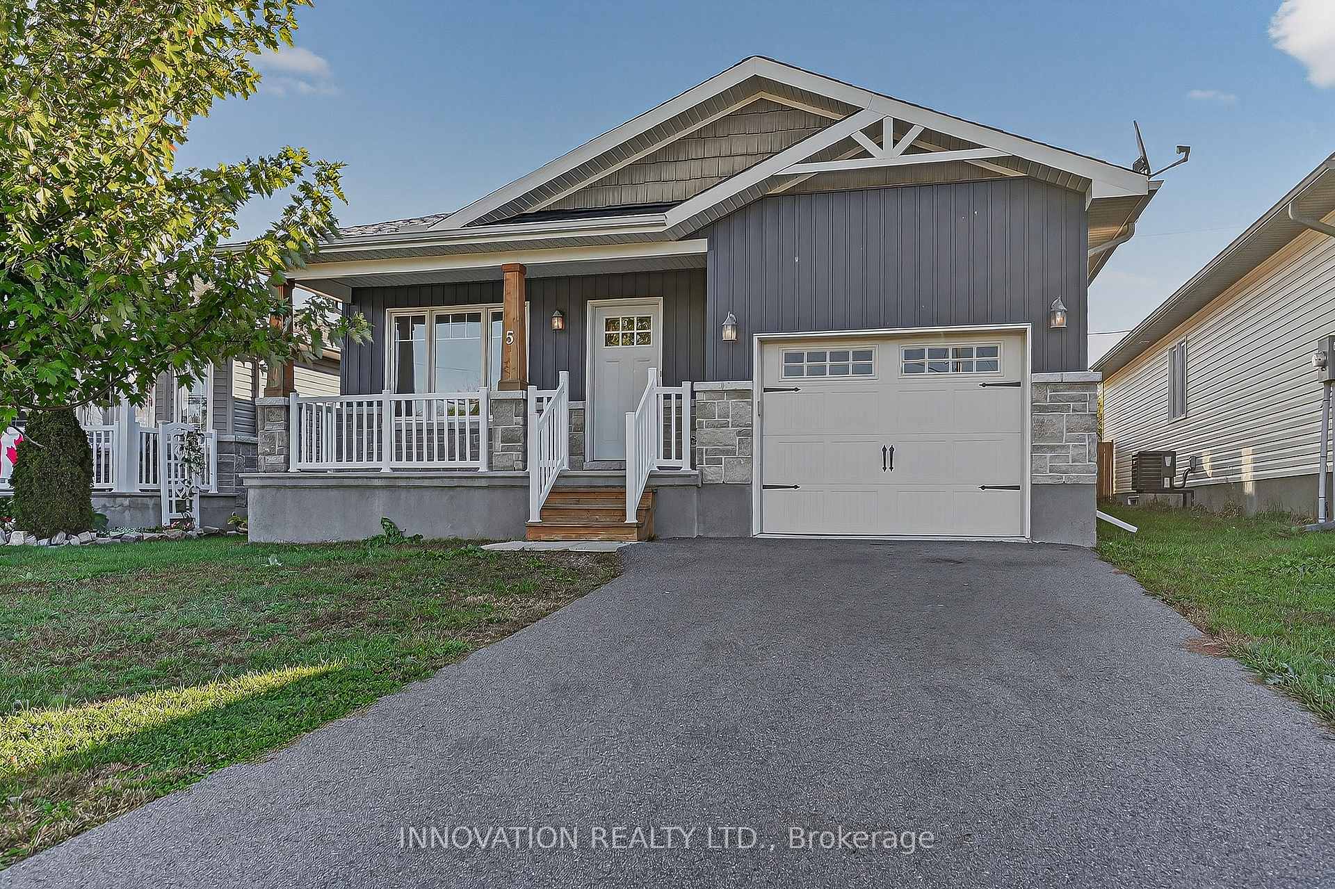 Photo 1 of 5 Lee Avenue, Smiths Falls — HOMEH