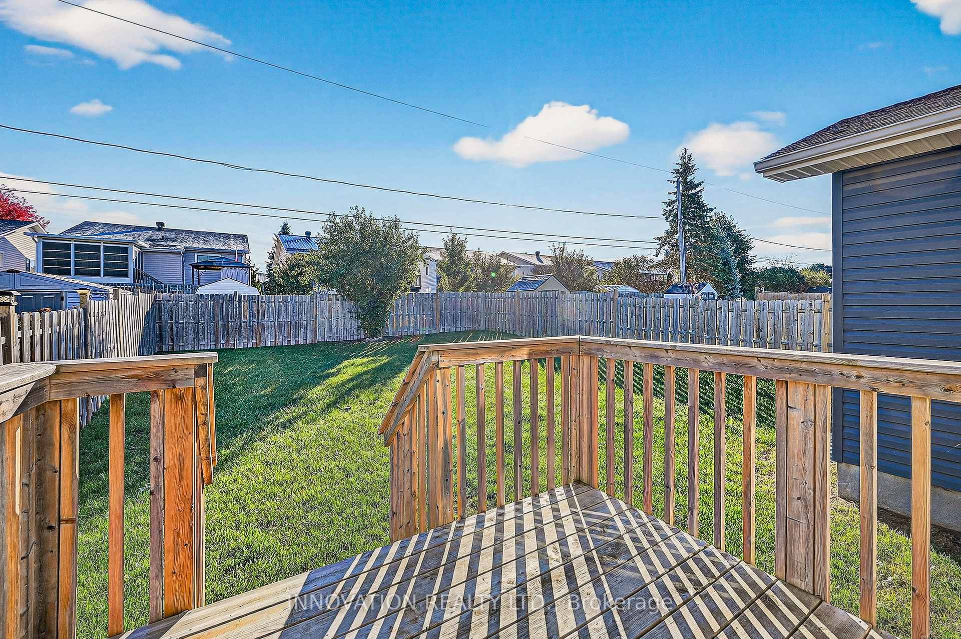 Photo 2 of 5 Lee Avenue, Smiths Falls — HOMEH