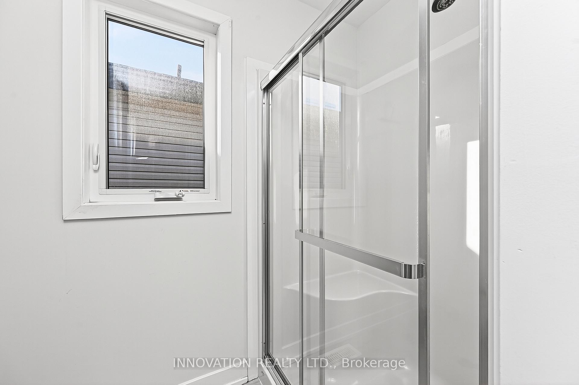 Photo 11 of 5 Lee Avenue, Smiths Falls — HOMEH