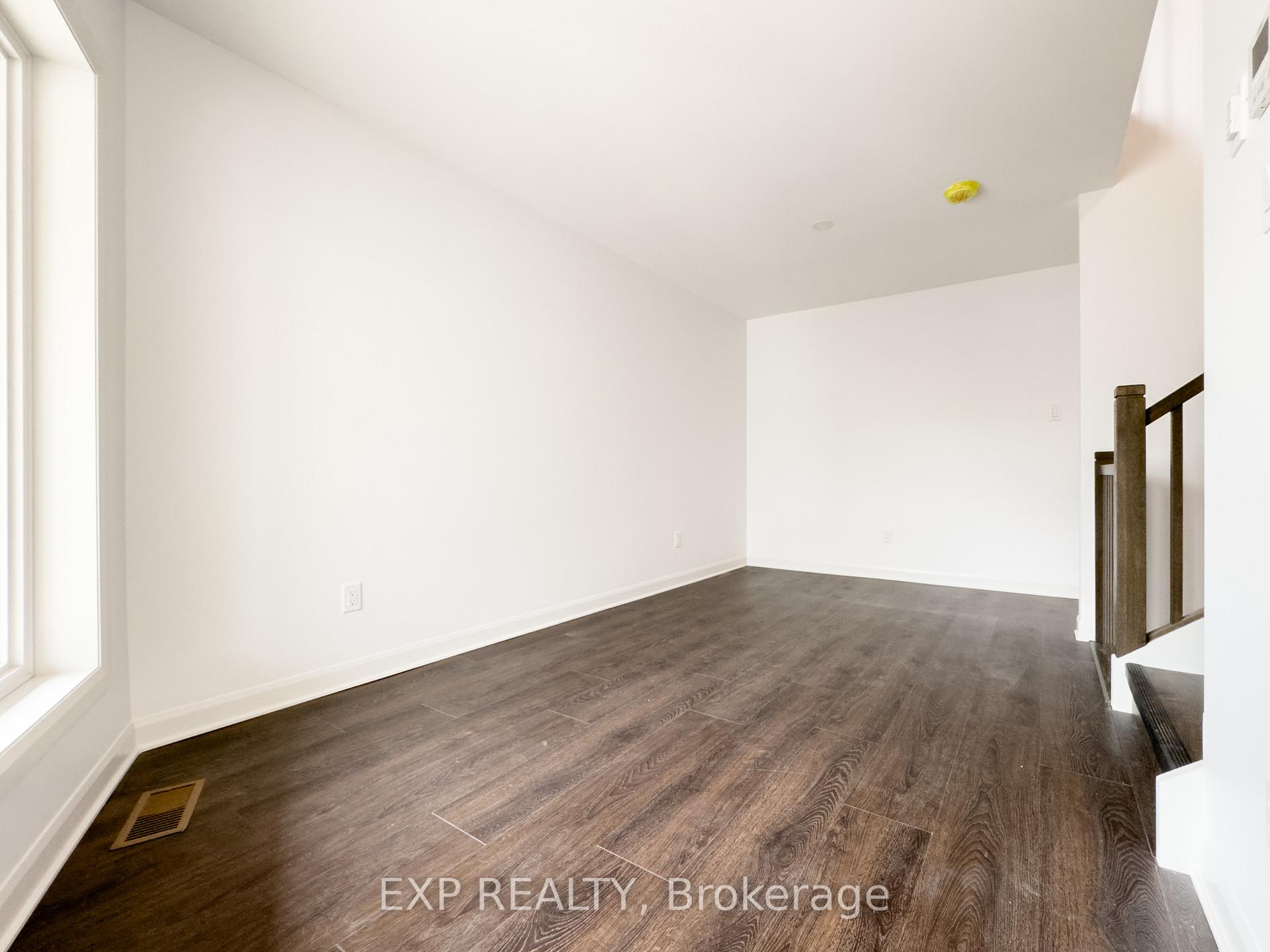 Photo 6 of Unit A, 25 Fair Oaks Crescent, Ottawa, Craig Henry/Woodvale — HOMEH