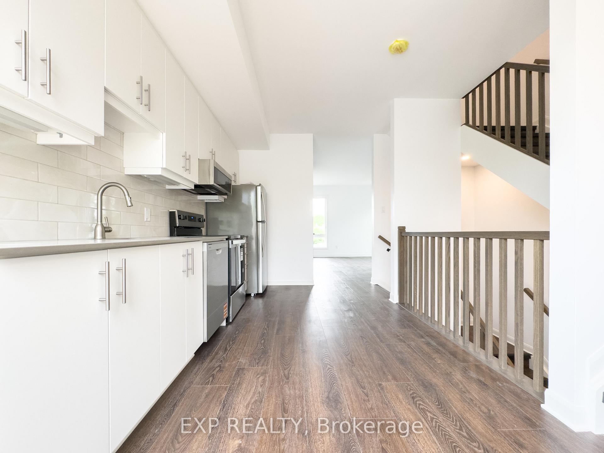 Photo 9 of Unit A, 25 Fair Oaks Crescent, Ottawa, Craig Henry/Woodvale — HOMEH
