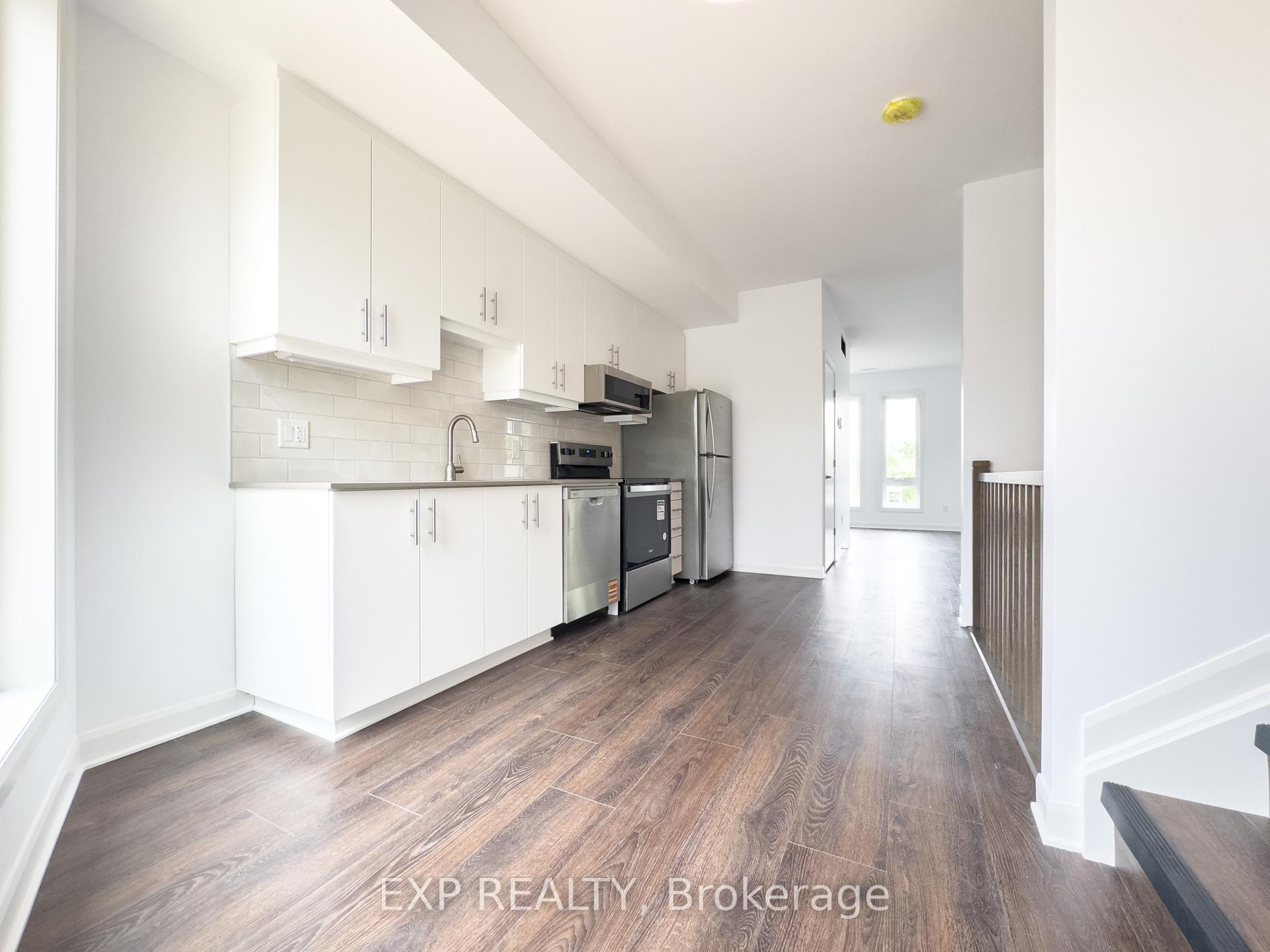 Photo 10 of Unit A, 25 Fair Oaks Crescent, Ottawa, Craig Henry/Woodvale — HOMEH