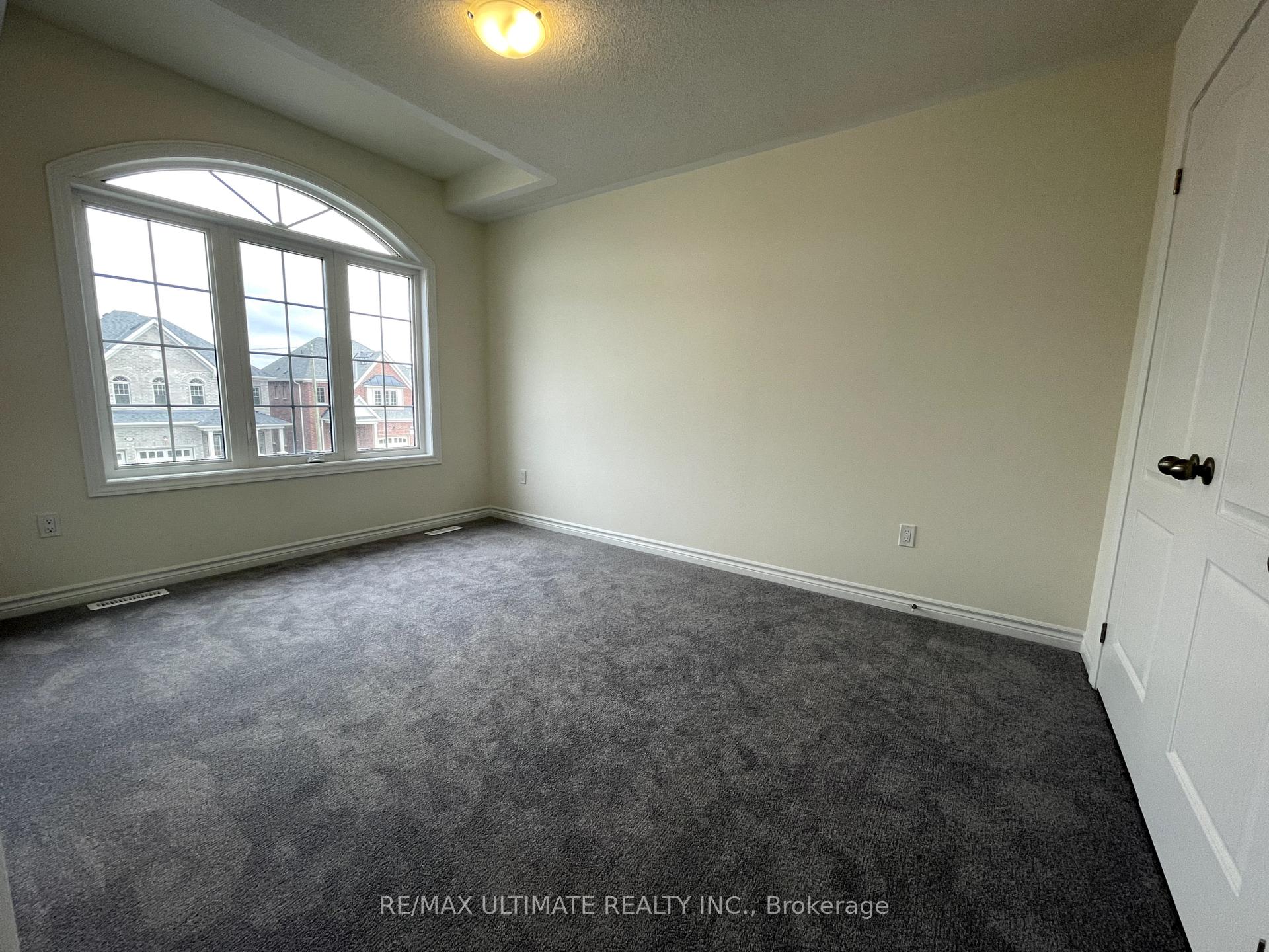 Photo 20 of 80 Robin Trail, Scugog, Port Perry — HOMEH