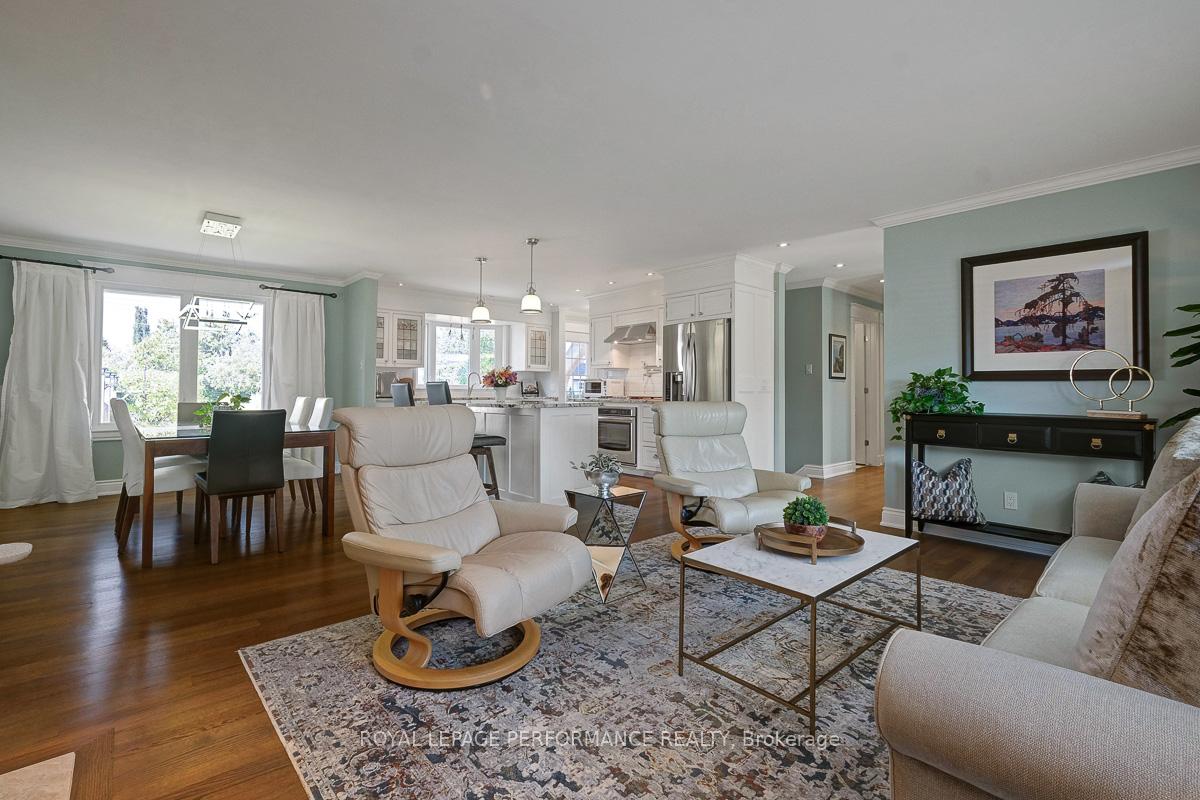 Photo 10 of 3 Parkland Crescent, Ottawa, Arlington Woods — HOMEH