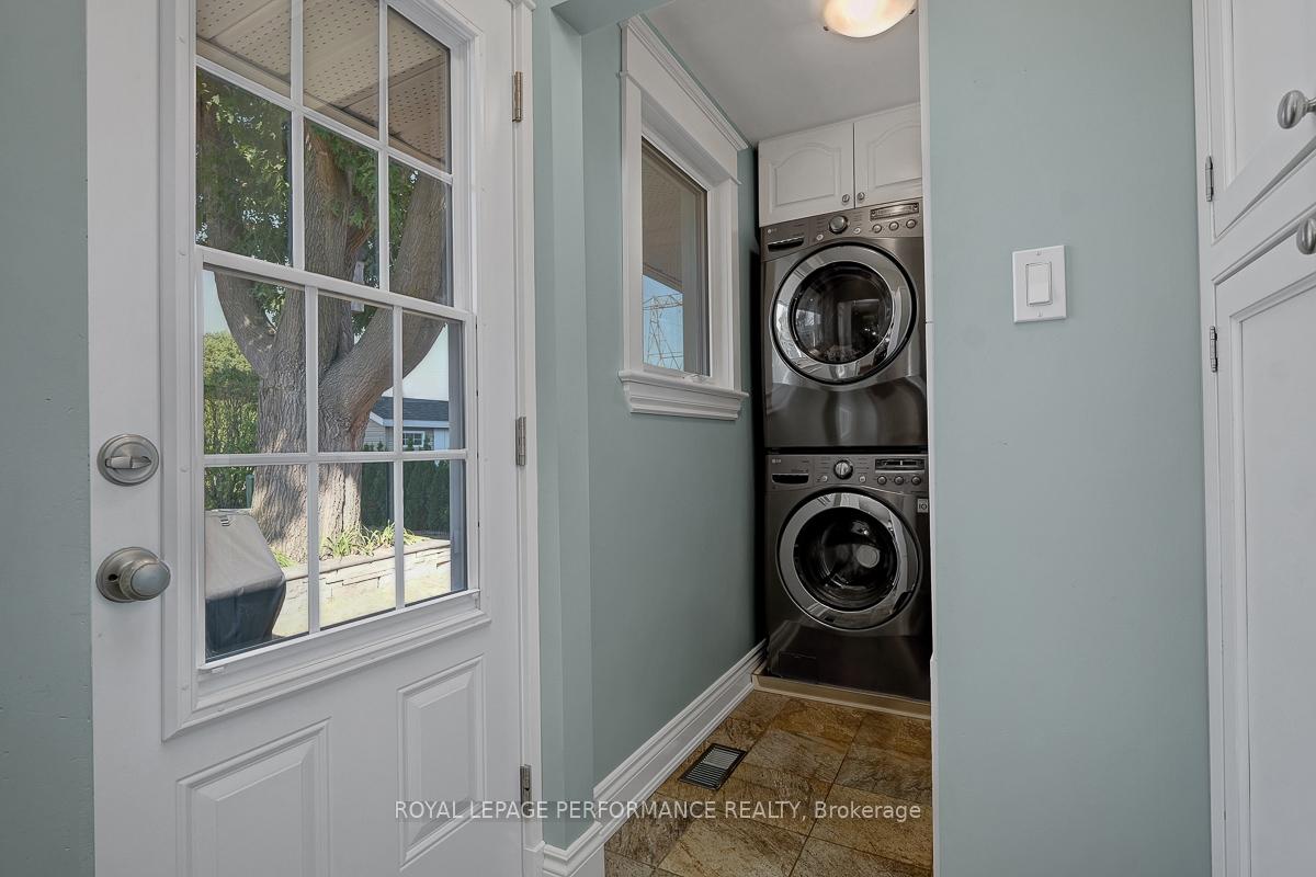 Photo 11 of 3 Parkland Crescent, Ottawa, Arlington Woods — HOMEH