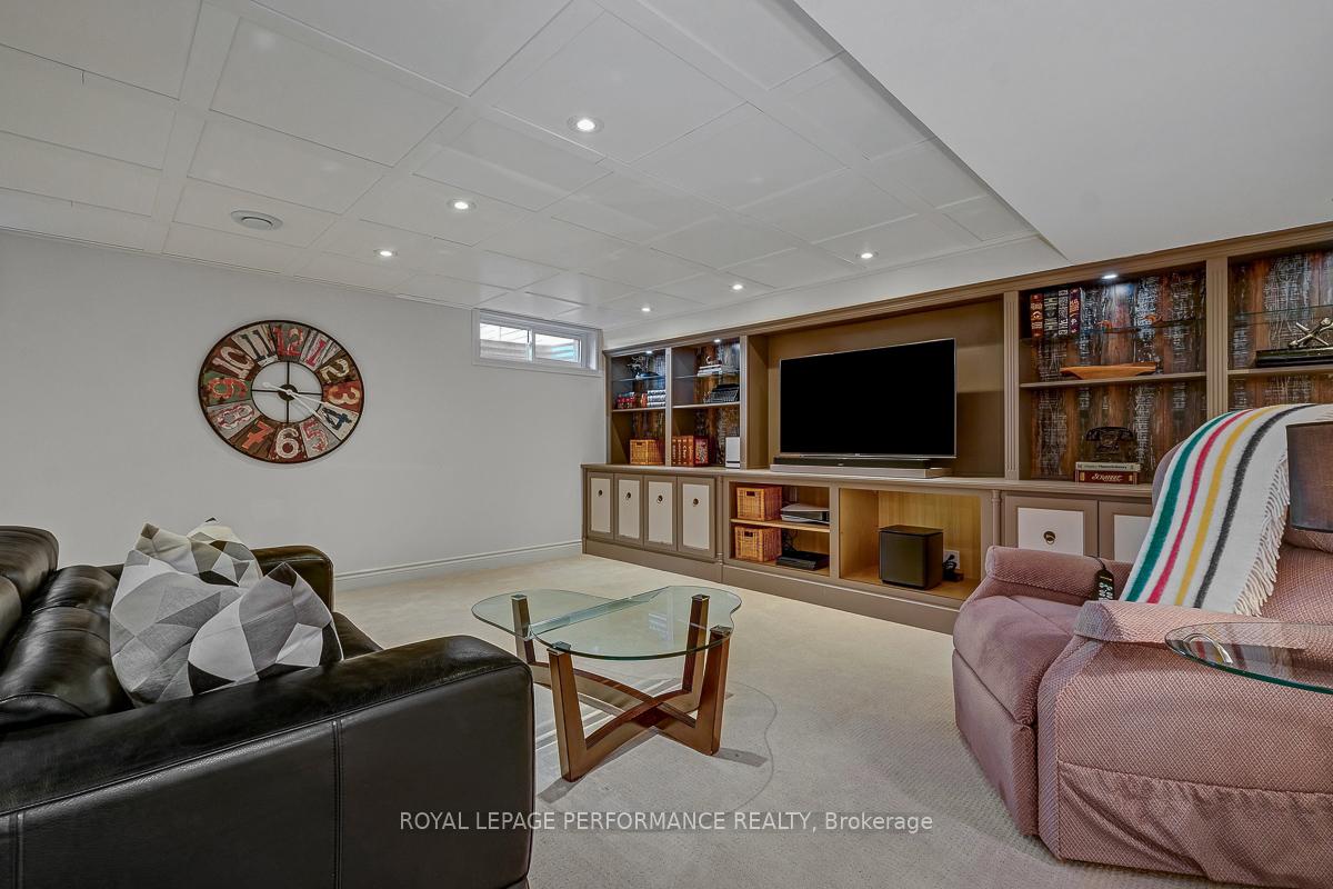 Photo 18 of 3 Parkland Crescent, Ottawa, Arlington Woods — HOMEH