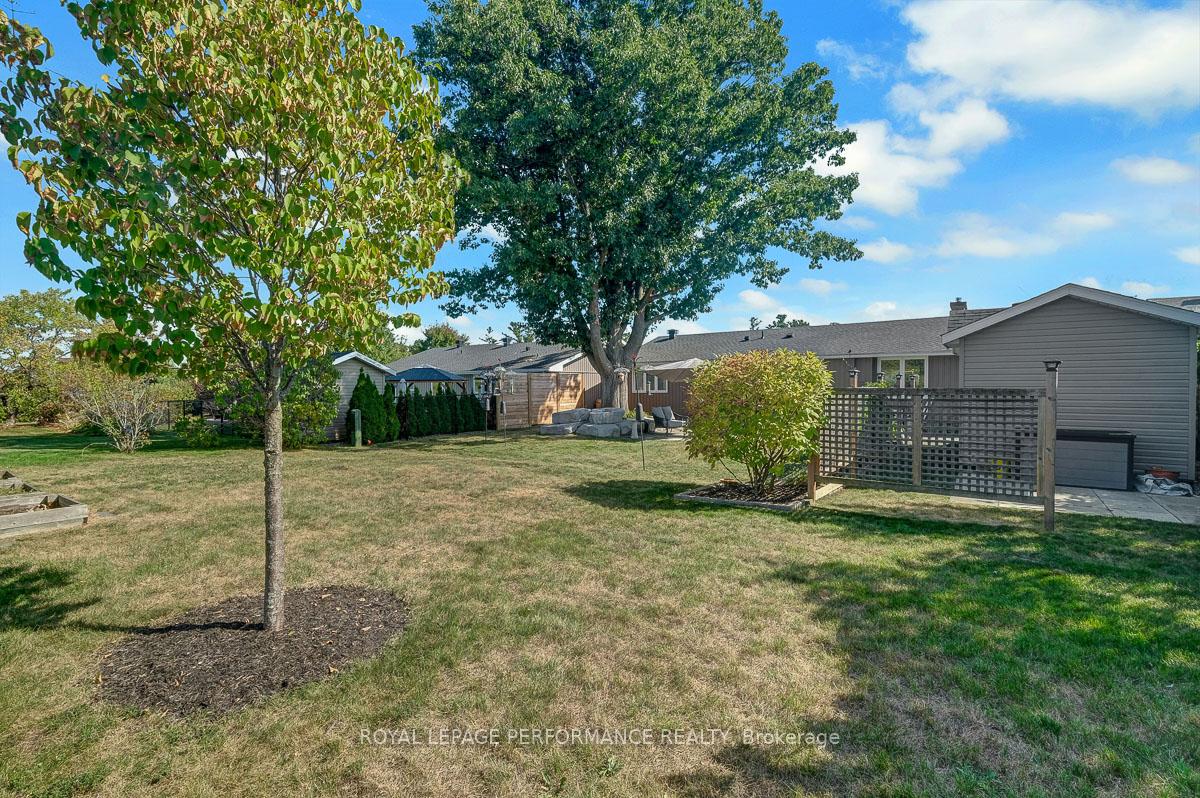 Photo 25 of 3 Parkland Crescent, Ottawa, Arlington Woods — HOMEH