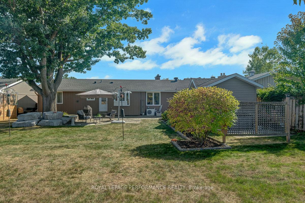 Photo 26 of 3 Parkland Crescent, Ottawa, Arlington Woods — HOMEH