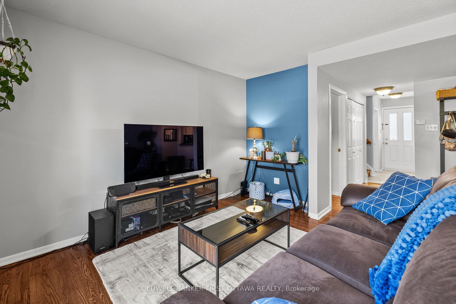 Photo 11 of 113 Monterey Drive, Ottawa, Leslie Park — HOMEH