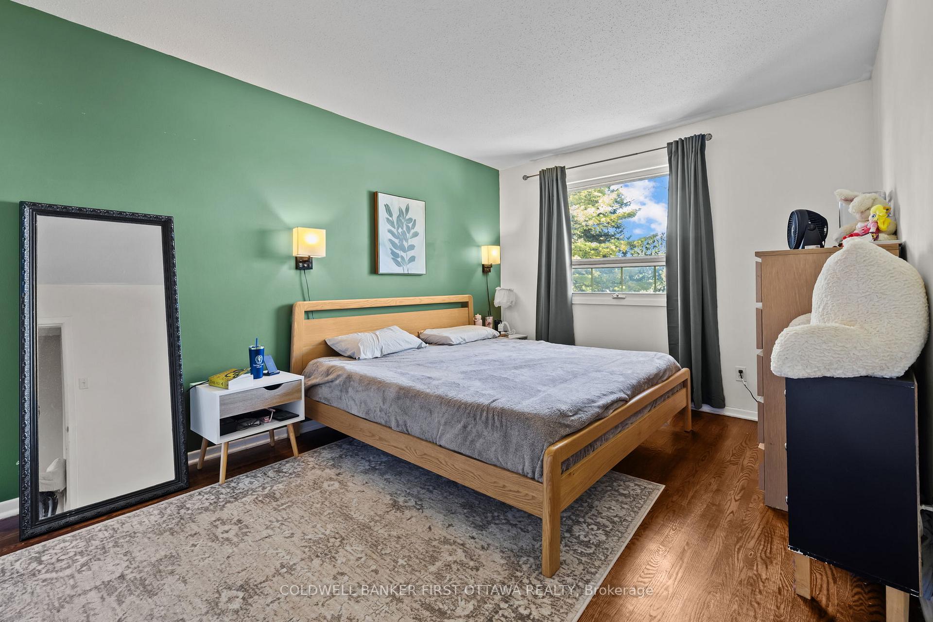 Photo 17 of 113 Monterey Drive, Ottawa, Leslie Park — HOMEH