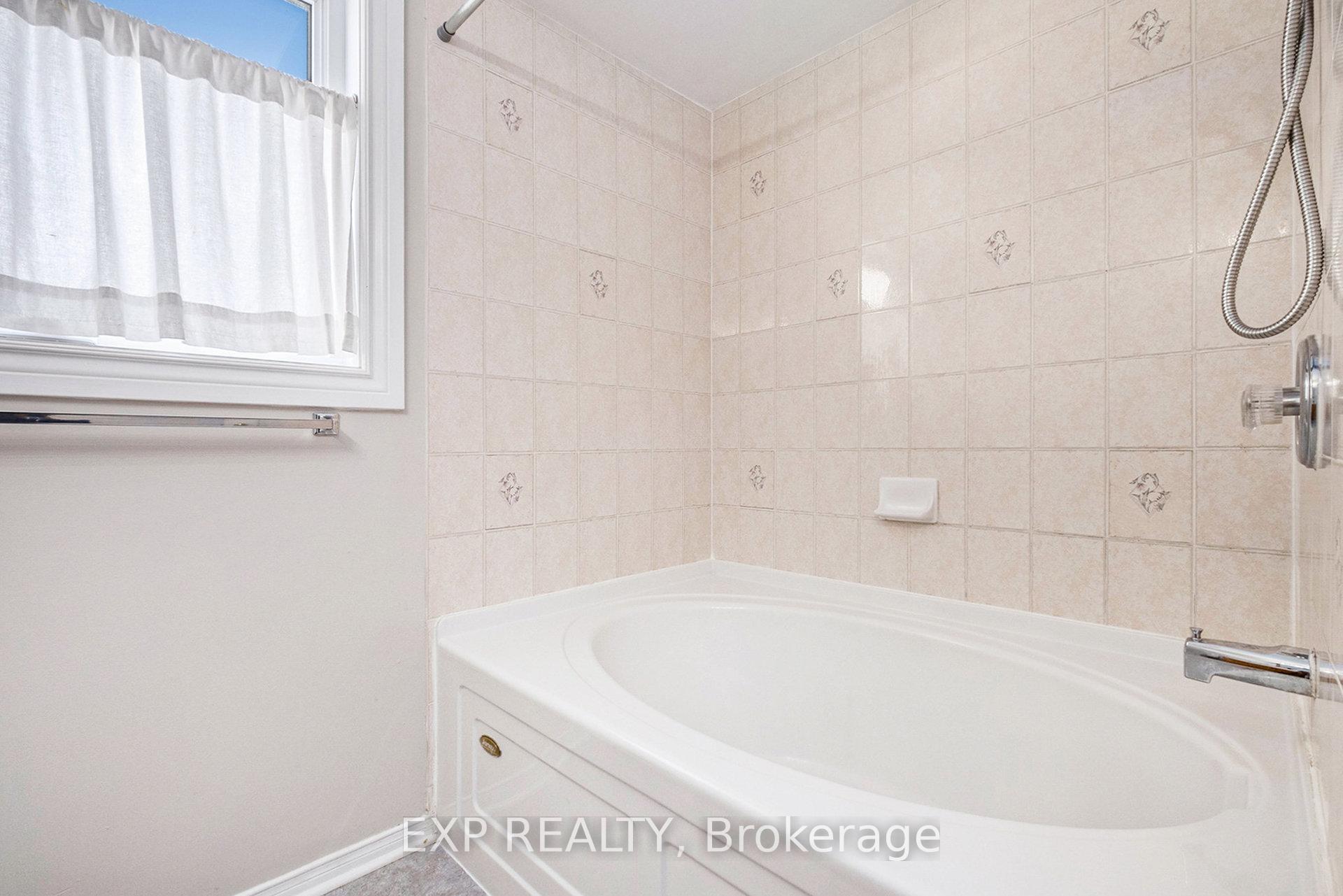 Photo 21 of 35 Mattamy Place, Ottawa, Centrepointe — HOMEH