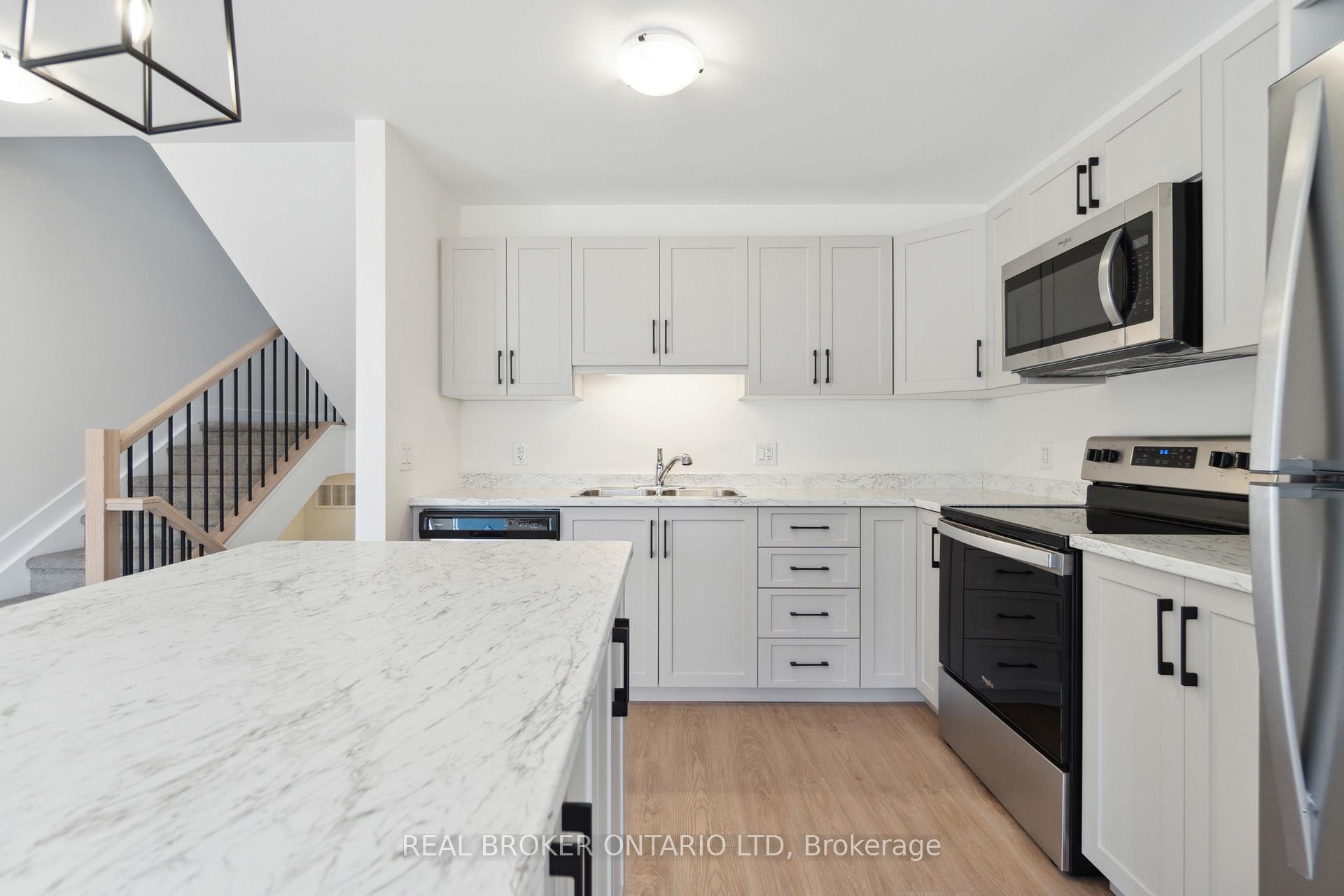 Photo 5 of 13 Whitcomb Crescent, Smiths Falls — HOMEH