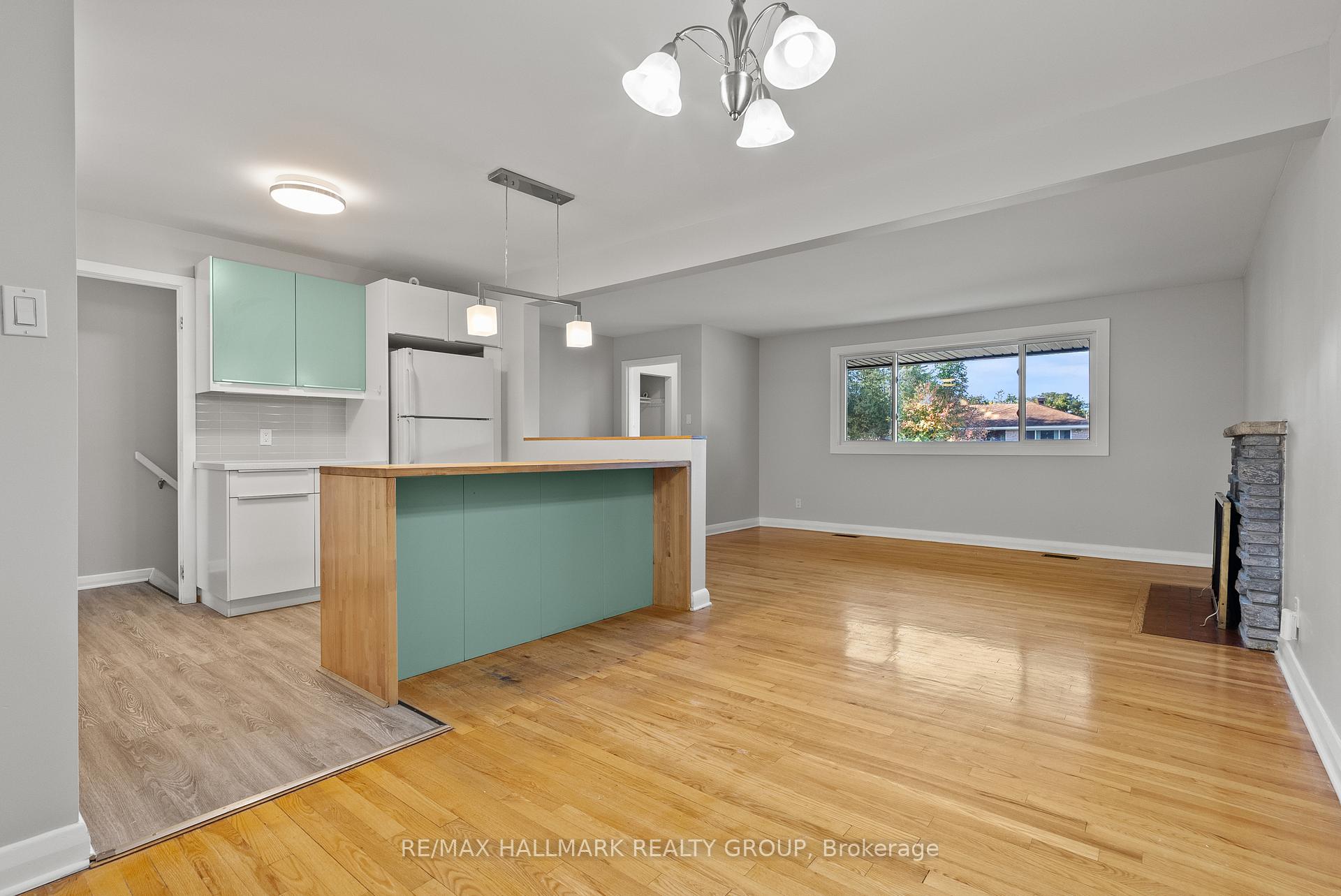 Photo 10 of 9 Newhaven Street, Ottawa, Manordale — HOMEH