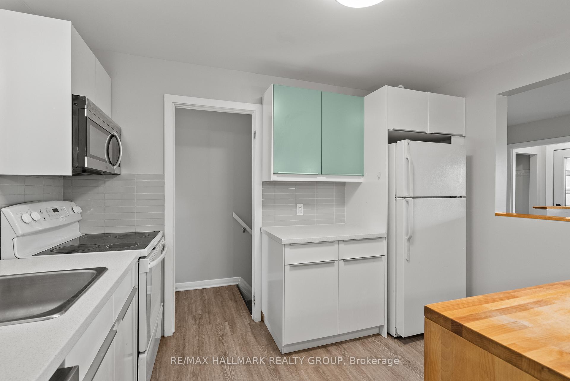 Photo 13 of 9 Newhaven Street, Ottawa, Manordale — HOMEH