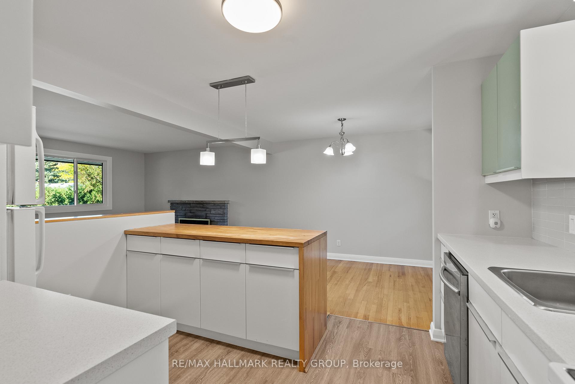 Photo 15 of 9 Newhaven Street, Ottawa, Manordale — HOMEH