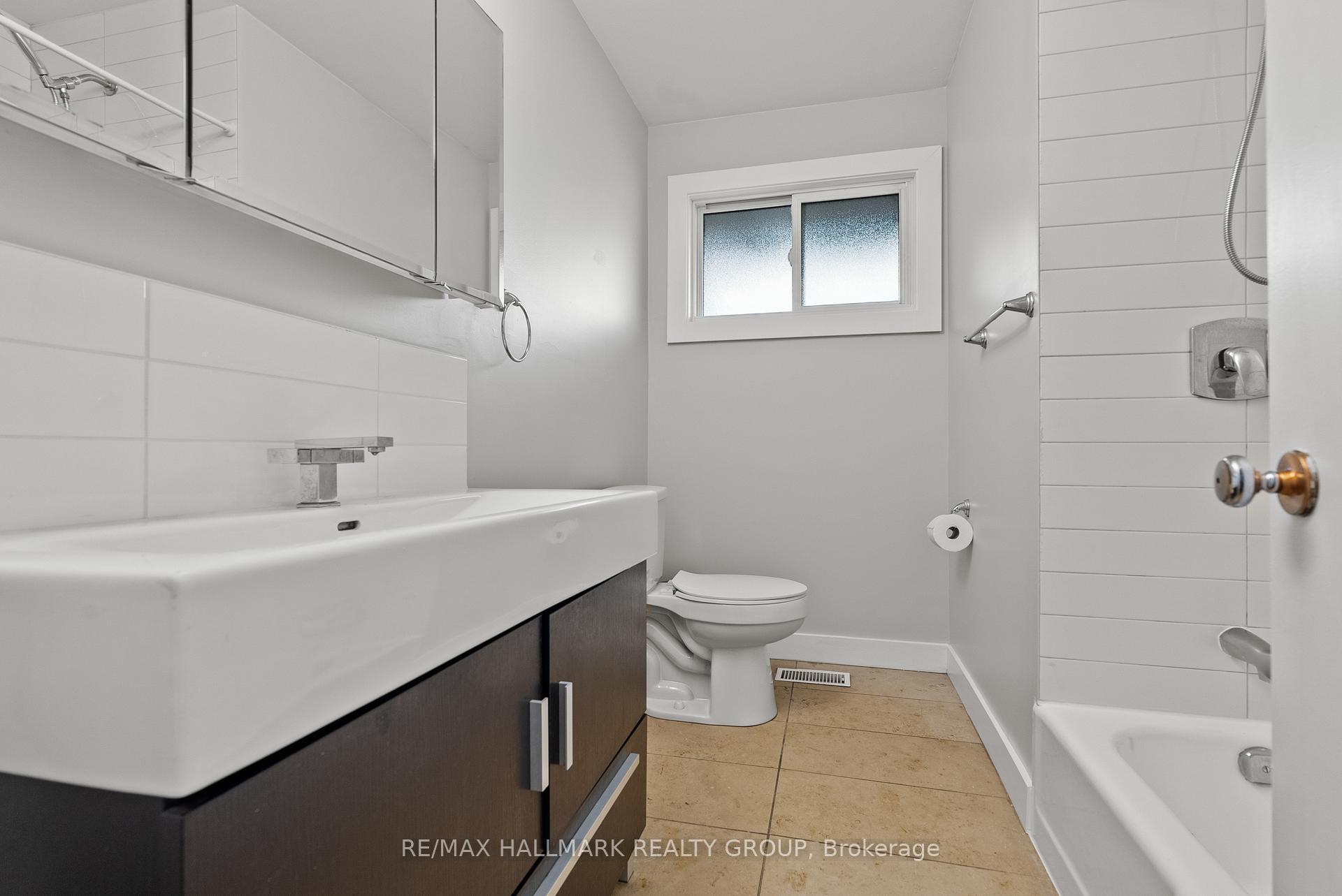 Photo 23 of 9 Newhaven Street, Ottawa, Manordale — HOMEH