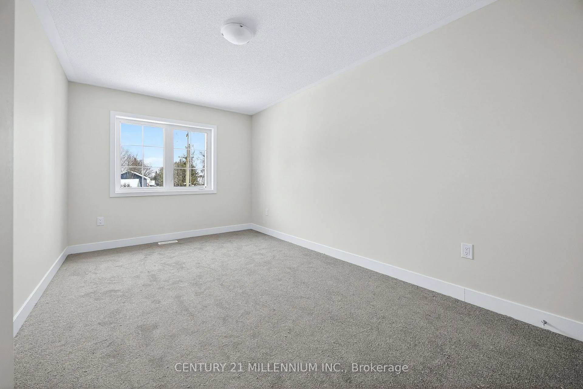 Photo 11 of 102 Walden Drive, Shelburne — HOMEH