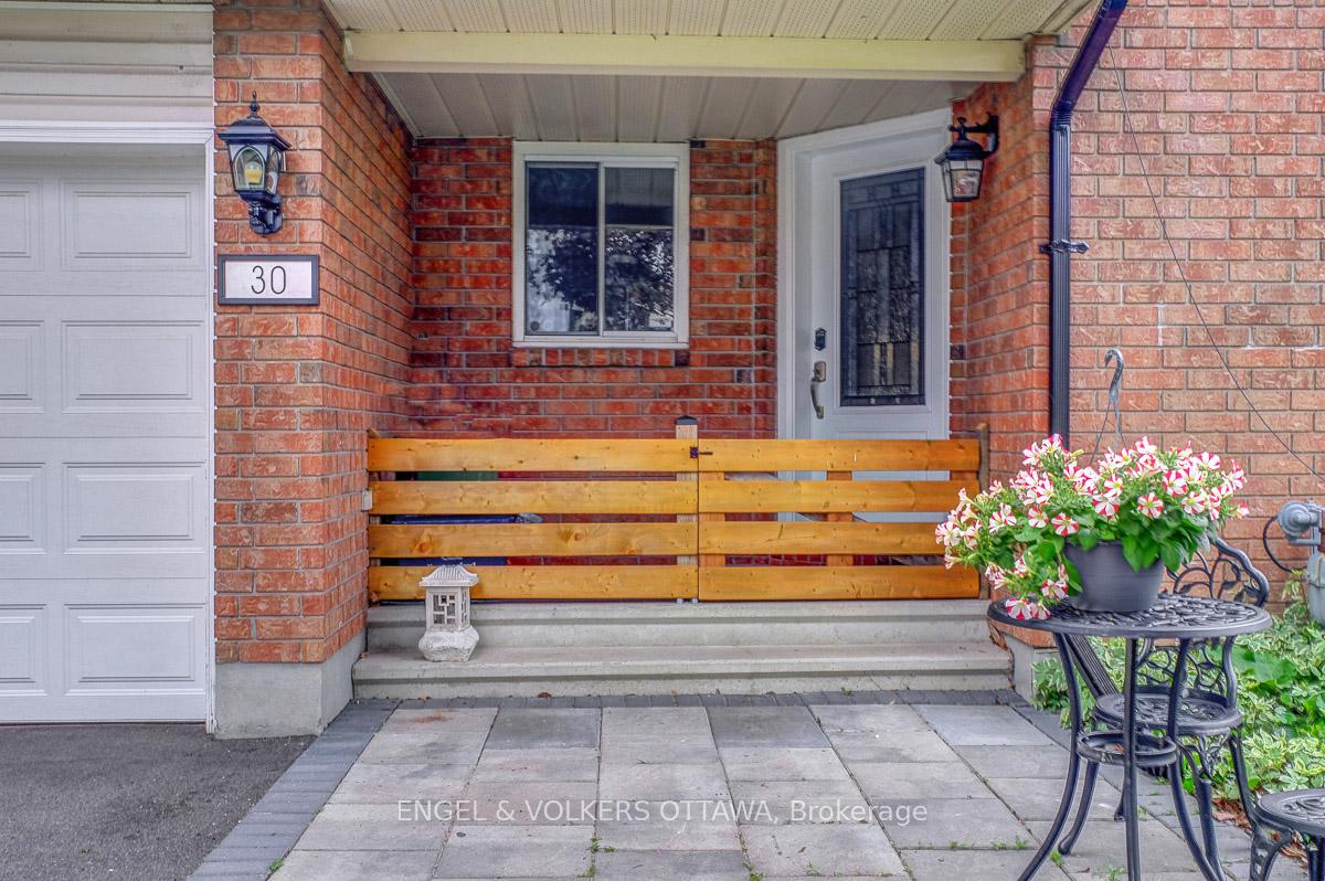 Photo 3 of 30 Sovereign Avenue, Ottawa, Craig Henry/Woodvale — HOMEH