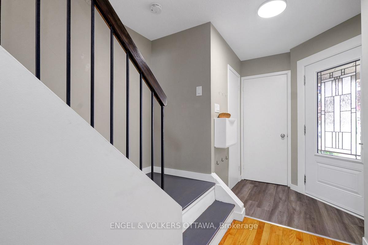 Photo 5 of 30 Sovereign Avenue, Ottawa, Craig Henry/Woodvale — HOMEH