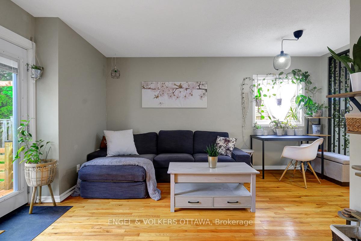 Photo 9 of 30 Sovereign Avenue, Ottawa, Craig Henry/Woodvale — HOMEH