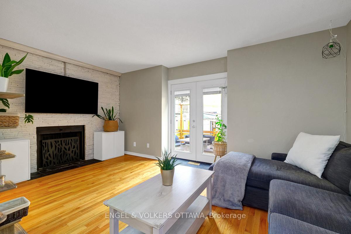 Photo 10 of 30 Sovereign Avenue, Ottawa, Craig Henry/Woodvale — HOMEH