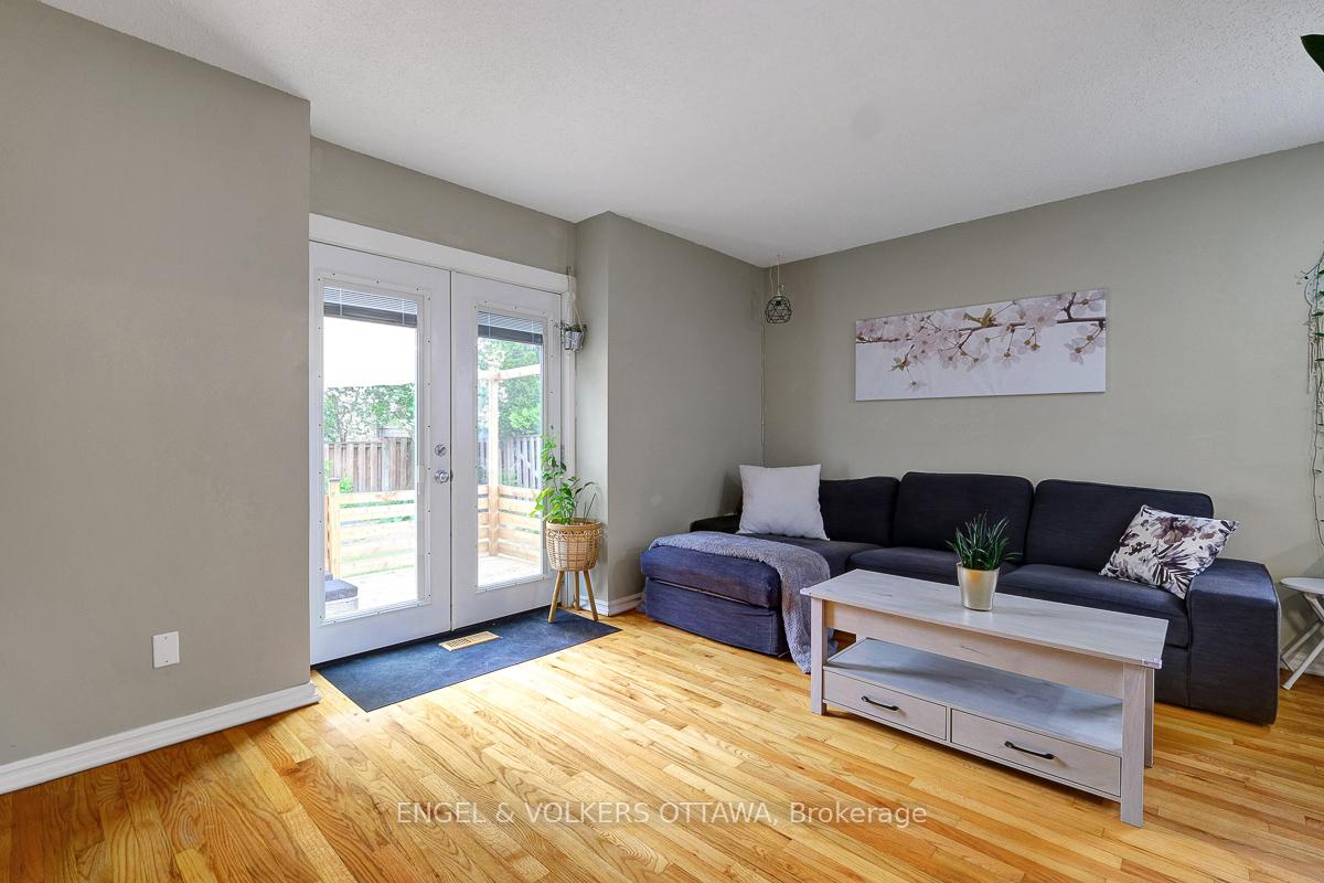 Photo 13 of 30 Sovereign Avenue, Ottawa, Craig Henry/Woodvale — HOMEH