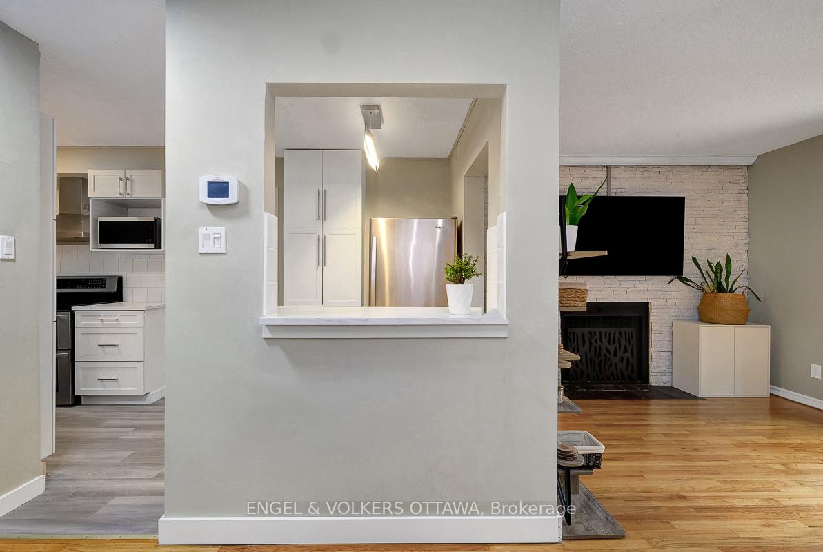 Photo 14 of 30 Sovereign Avenue, Ottawa, Craig Henry/Woodvale — HOMEH