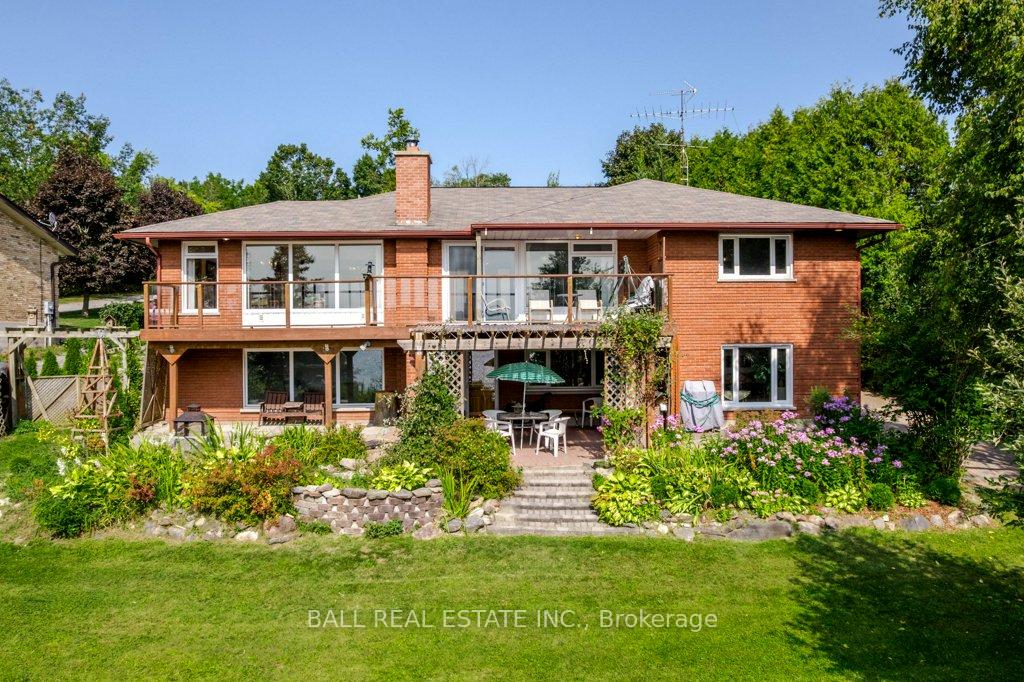 Front of 919 Skyline Road