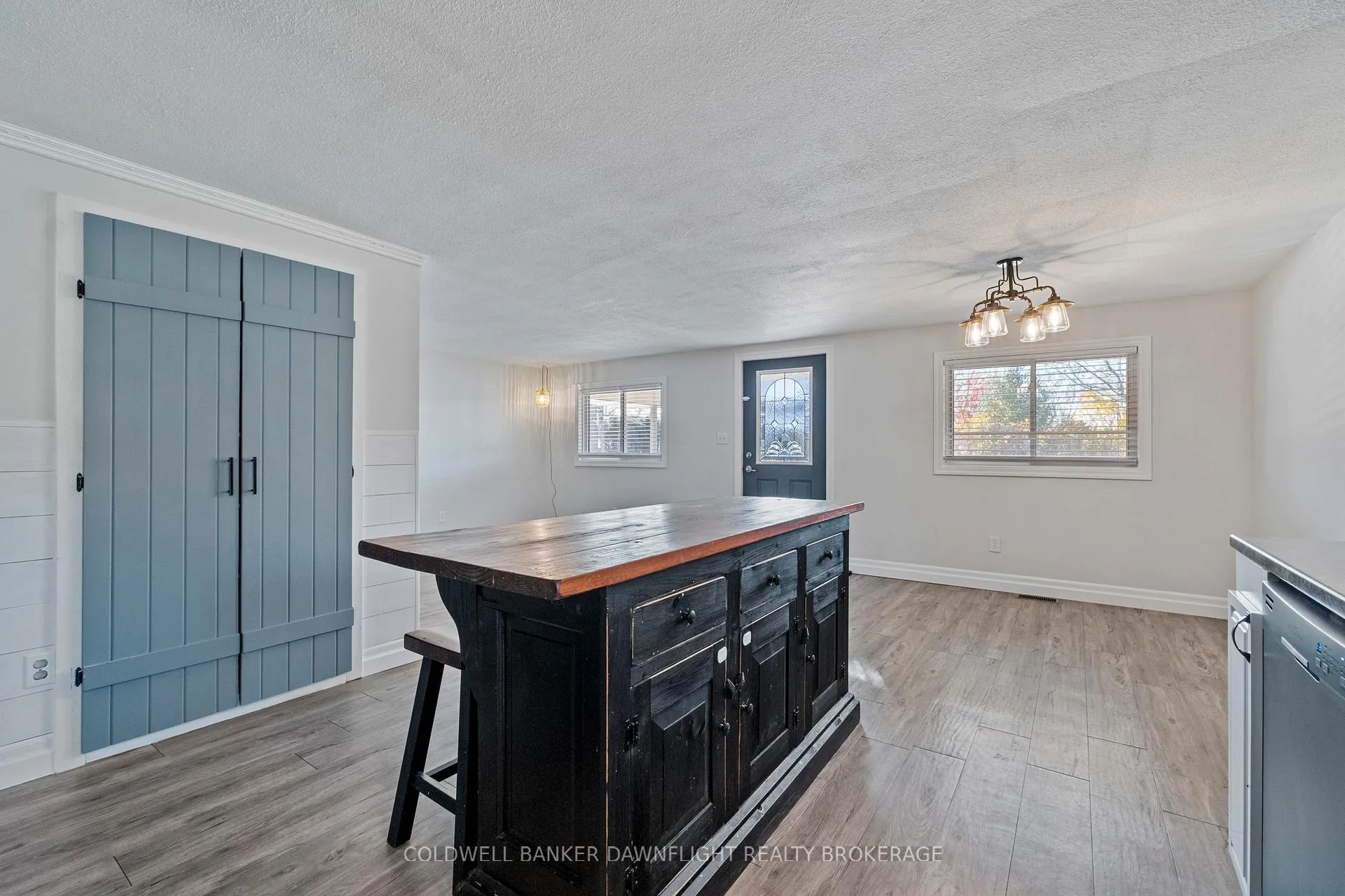 Photo 9 of 208 Victoria Avenue E, South Huron, Stephen — HOMEH