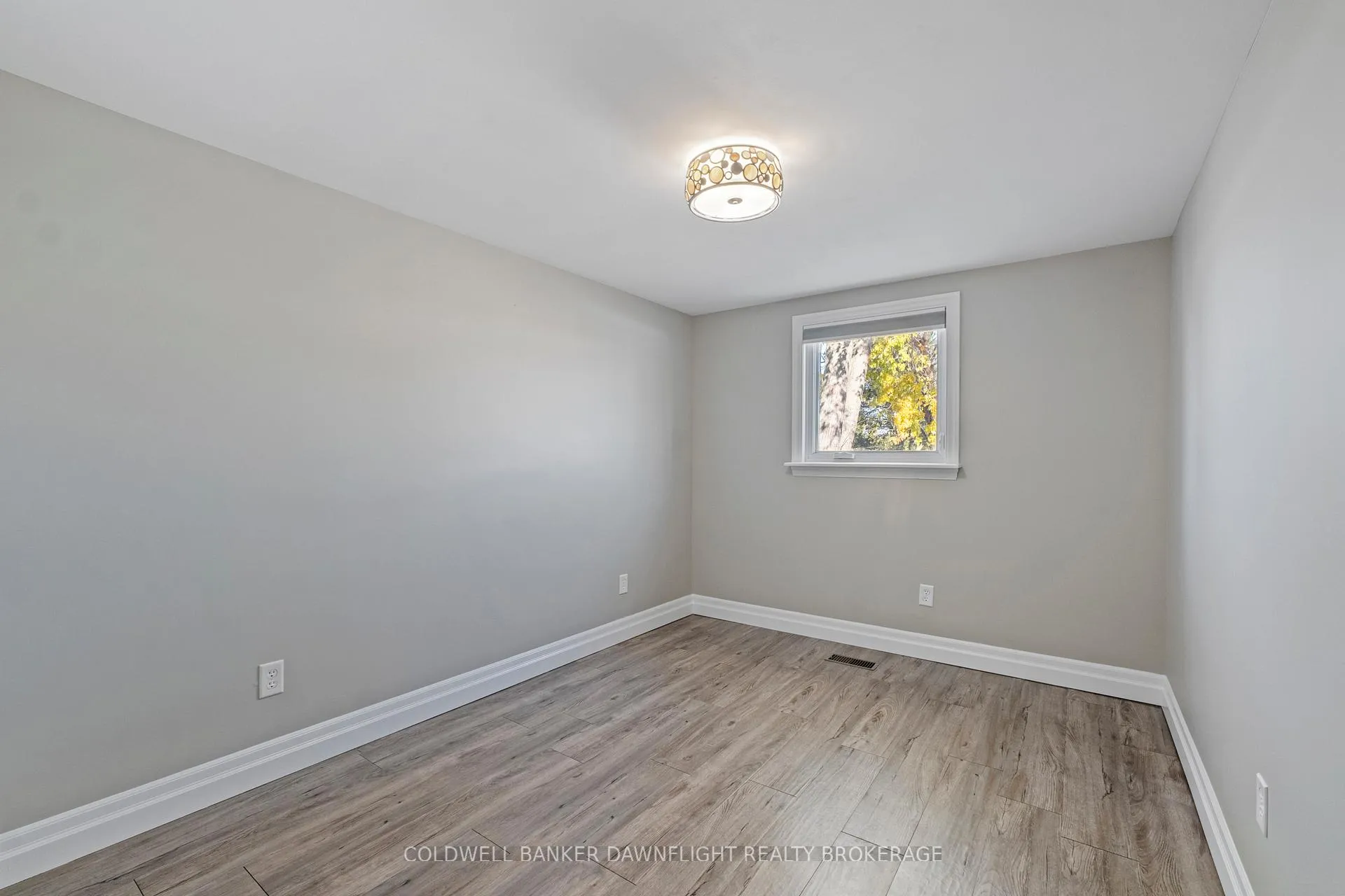 Photo 10 of 208 Victoria Avenue E, South Huron, Stephen — HOMEH