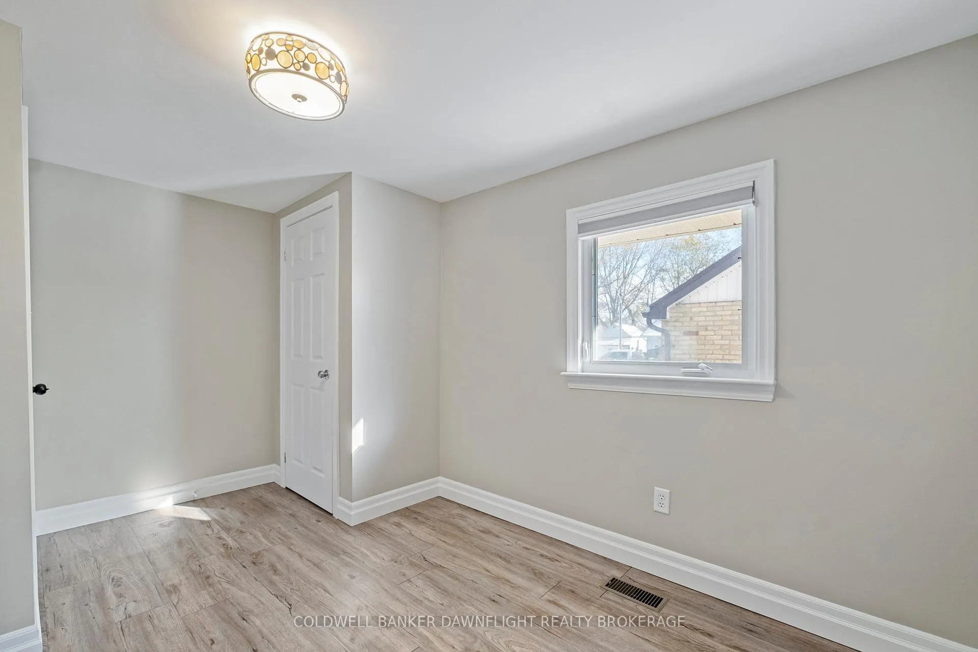 Photo 13 of 208 Victoria Avenue E, South Huron, Stephen — HOMEH