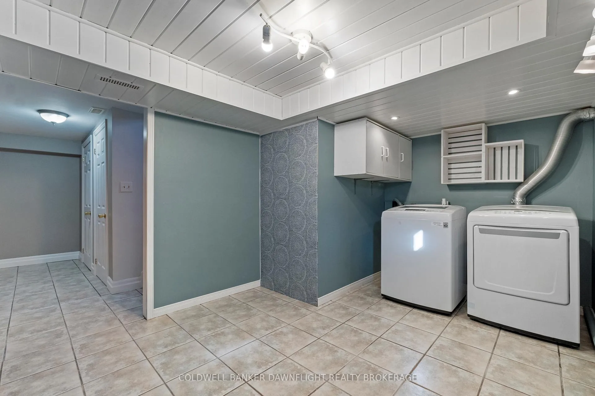 Photo 20 of 208 Victoria Avenue E, South Huron, Stephen — HOMEH