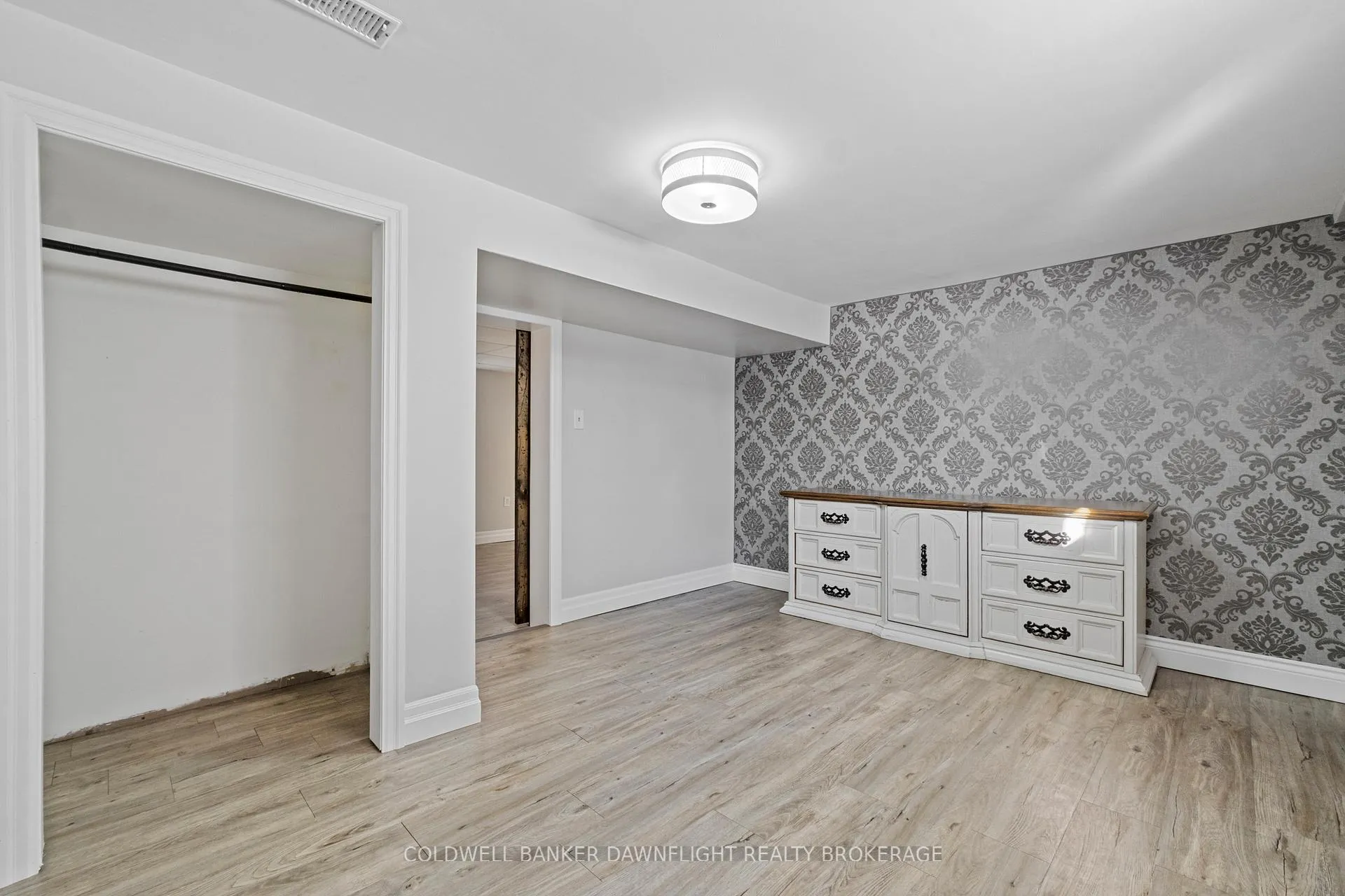 Photo 31 of 208 Victoria Avenue E, South Huron, Stephen — HOMEH