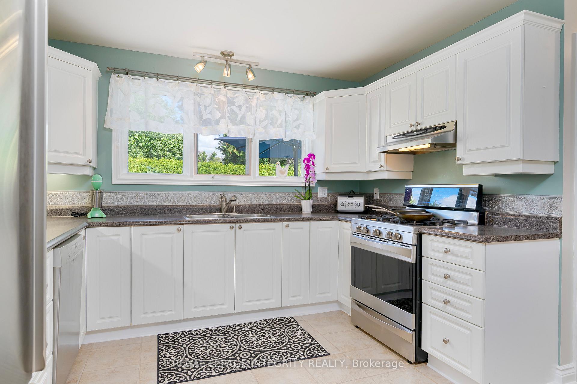 Photo 13 of 25 Higgins Road, Ottawa, Briargreen — HOMEH