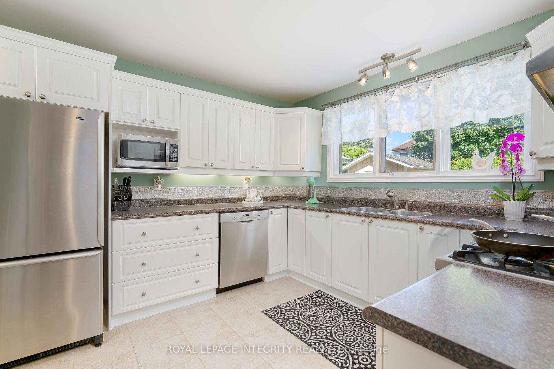 Photo 14 of 25 Higgins Road, Ottawa, Briargreen — HOMEH