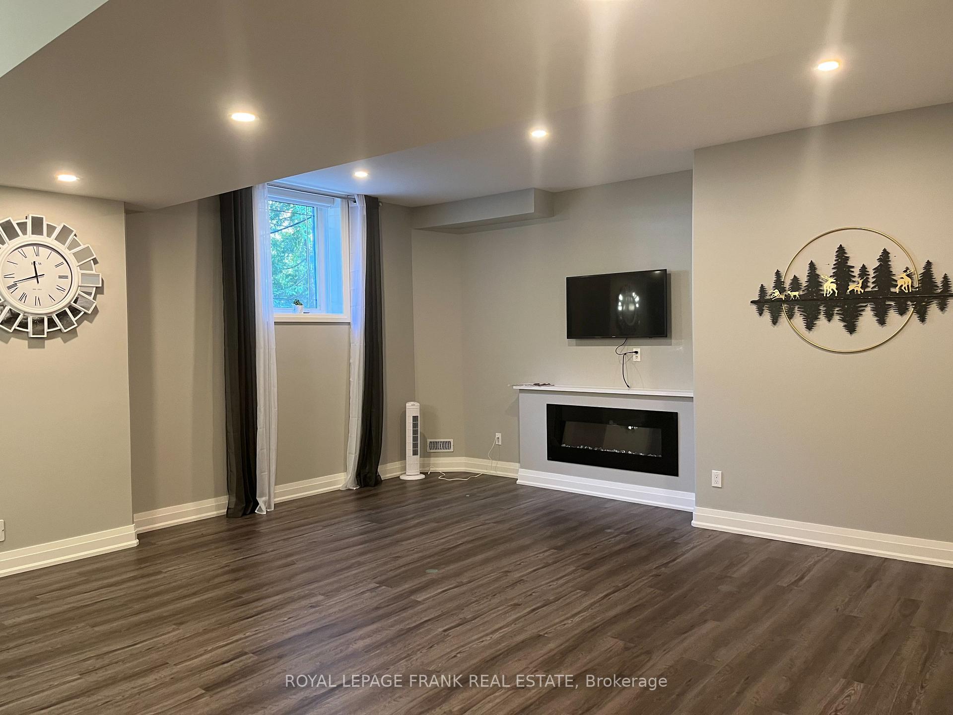 Photo 3 of Unit B, 16044 Simcoe Street, Scugog, Port Perry — HOMEH