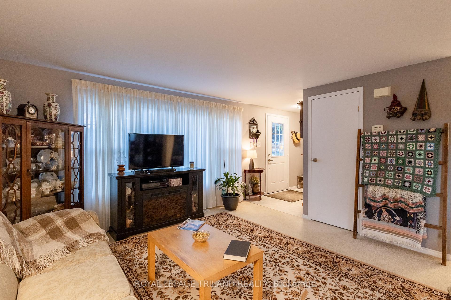 Photo 7 of 152 Pebble Beach Parkway, South Huron, Stephen — HOMEH