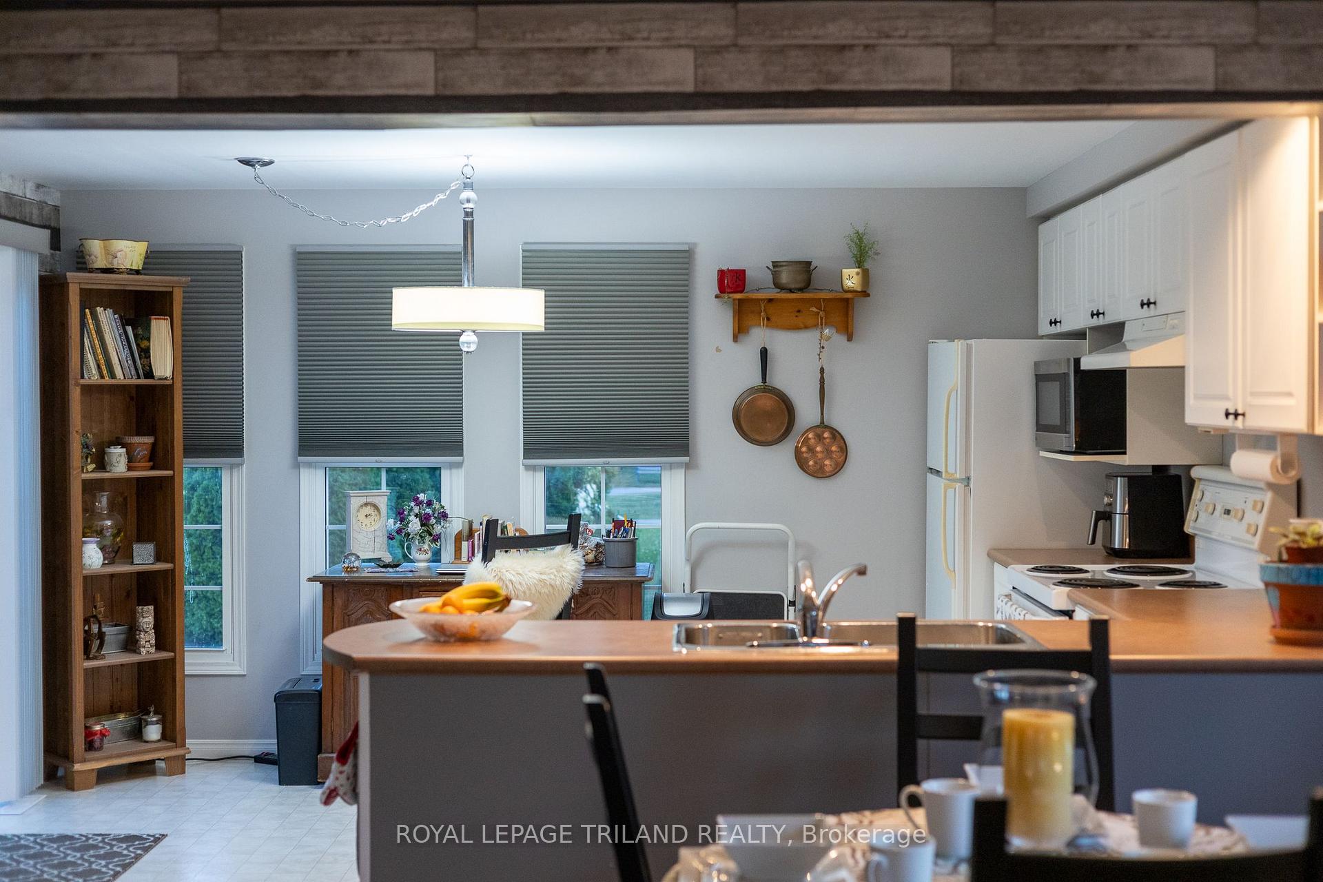 Photo 9 of 152 Pebble Beach Parkway, South Huron, Stephen — HOMEH