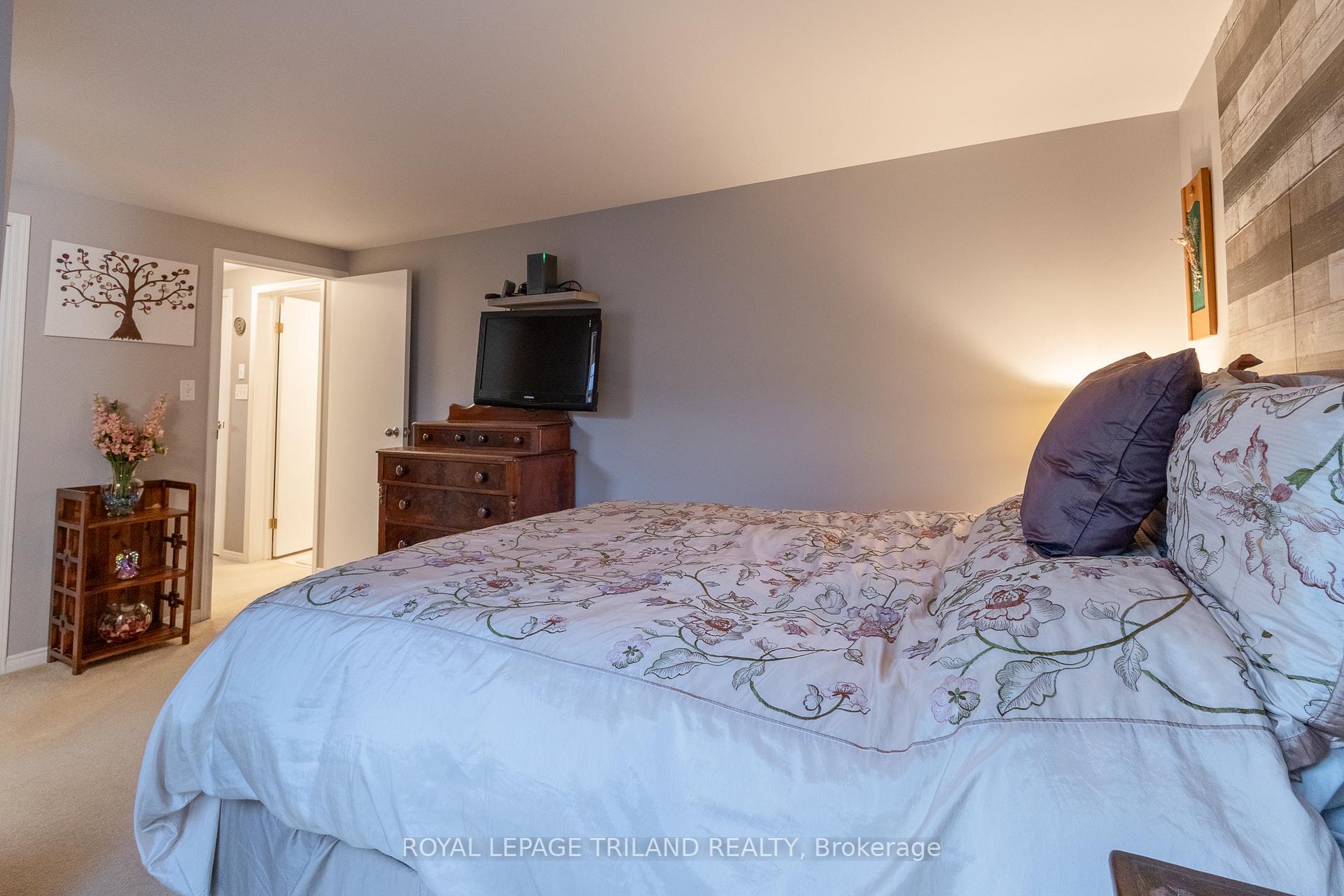 Photo 29 of 152 Pebble Beach Parkway, South Huron, Stephen — HOMEH
