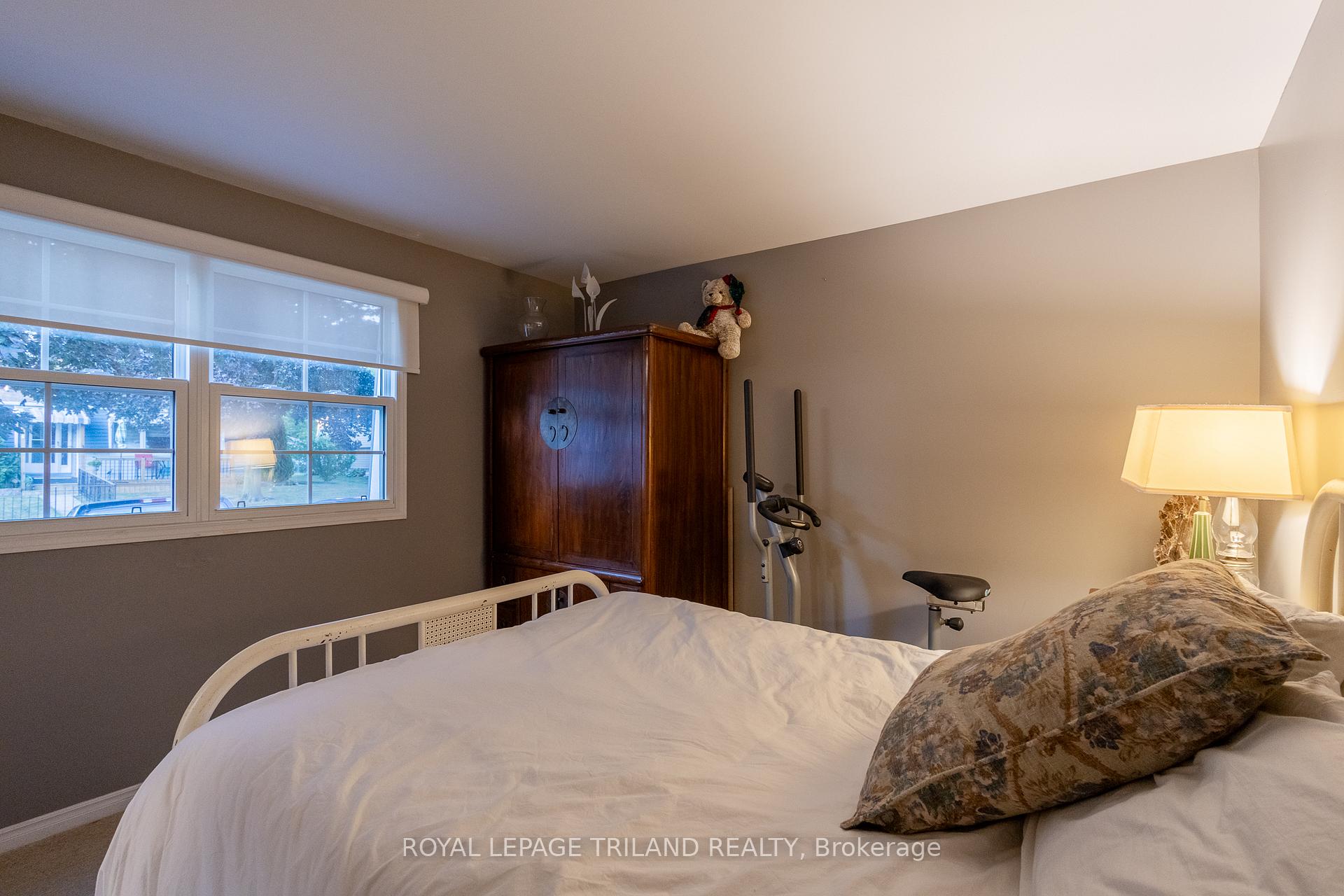 Photo 32 of 152 Pebble Beach Parkway, South Huron, Stephen — HOMEH