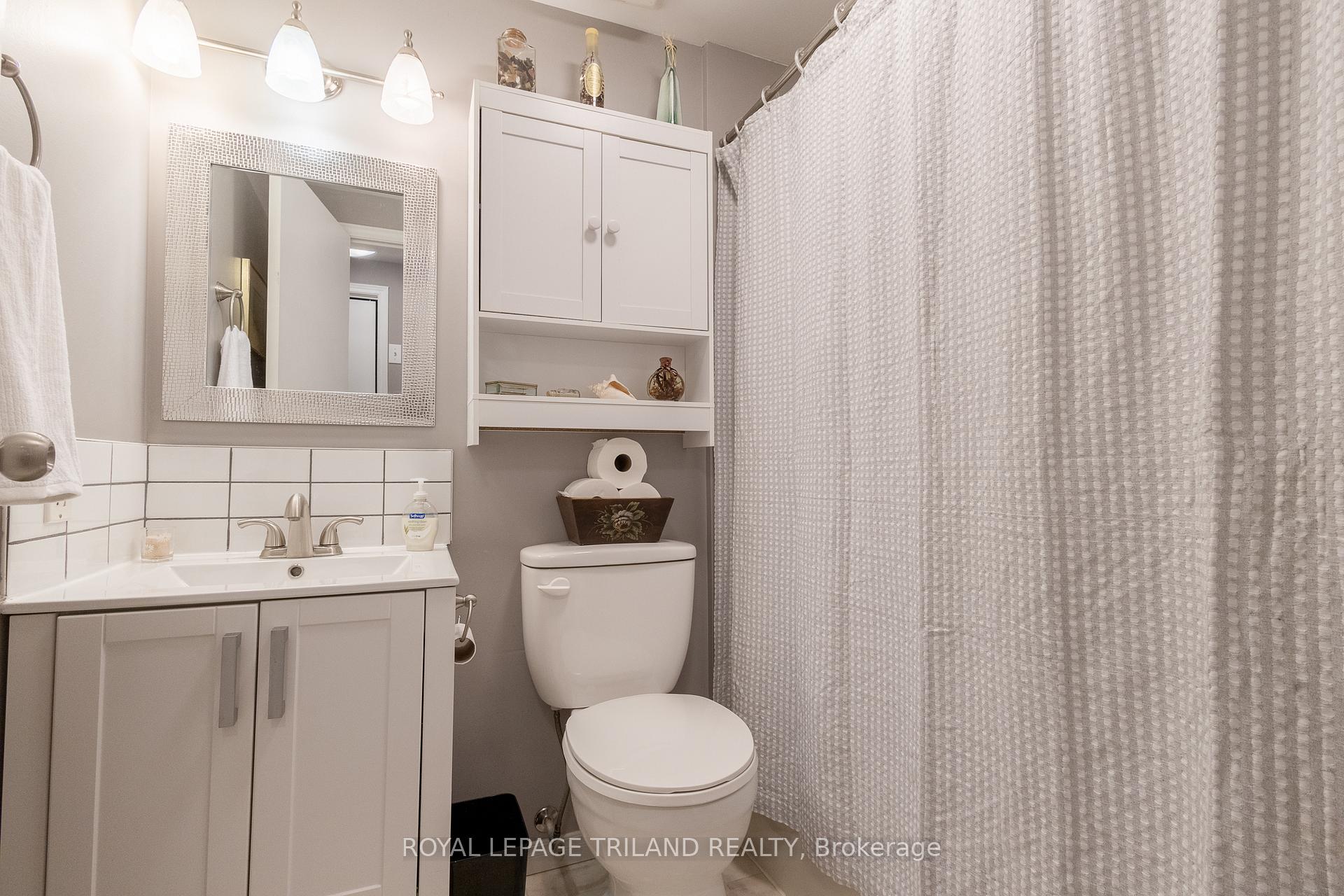 Photo 34 of 152 Pebble Beach Parkway, South Huron, Stephen — HOMEH