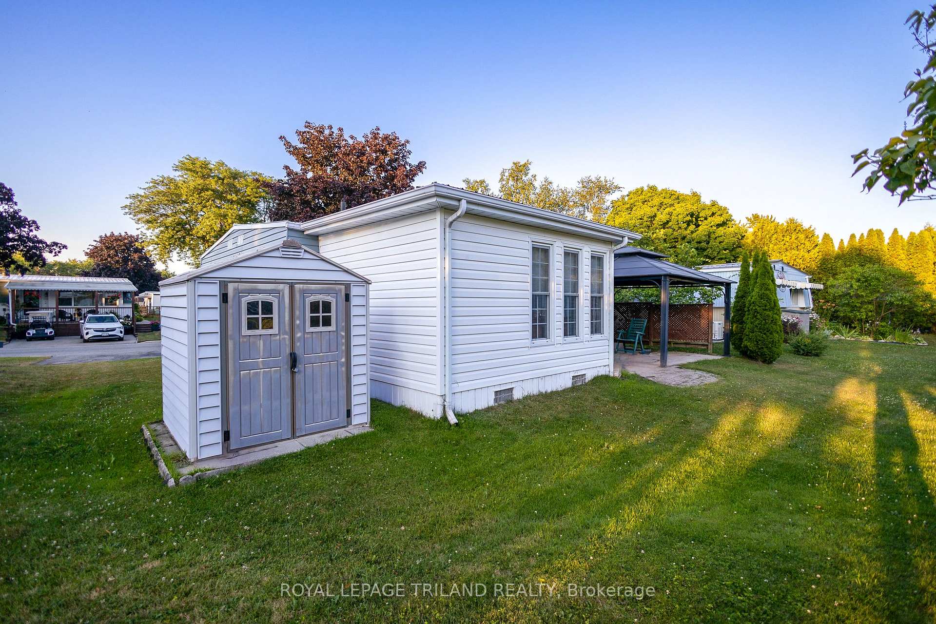 Photo 44 of 152 Pebble Beach Parkway, South Huron, Stephen — HOMEH