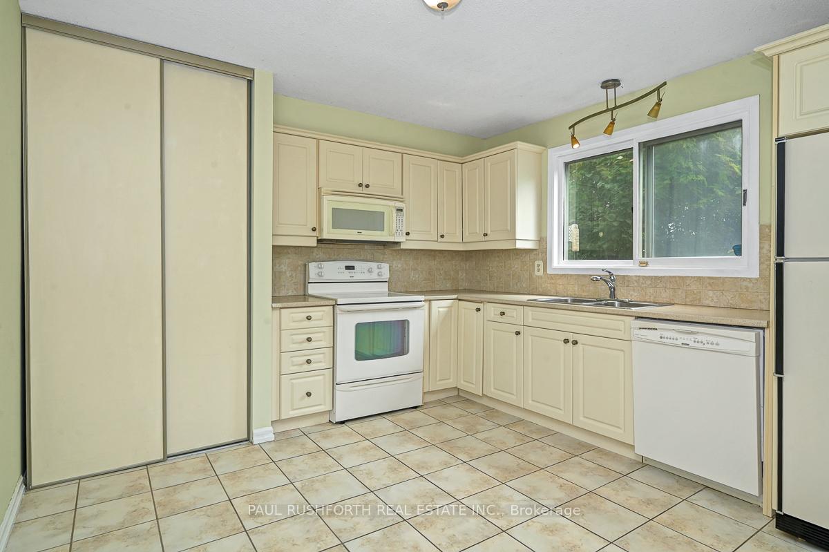 Photo 9 of 23 Bentworth Crescent, Ottawa, Craig Henry/Woodvale — HOMEH