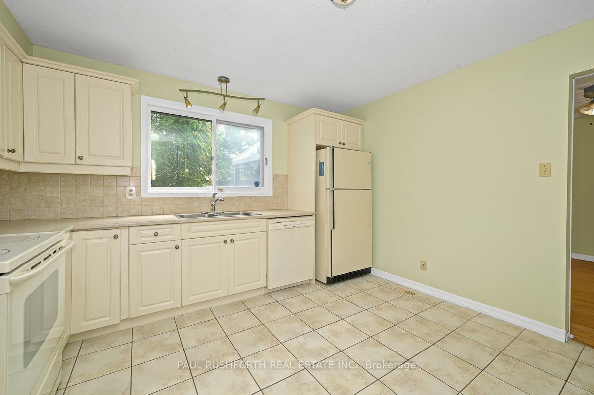 Photo 10 of 23 Bentworth Crescent, Ottawa, Craig Henry/Woodvale — HOMEH