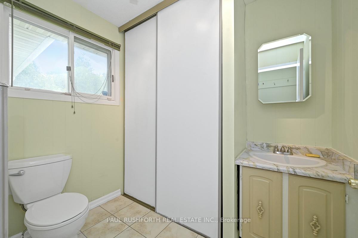 Photo 13 of 23 Bentworth Crescent, Ottawa, Craig Henry/Woodvale — HOMEH