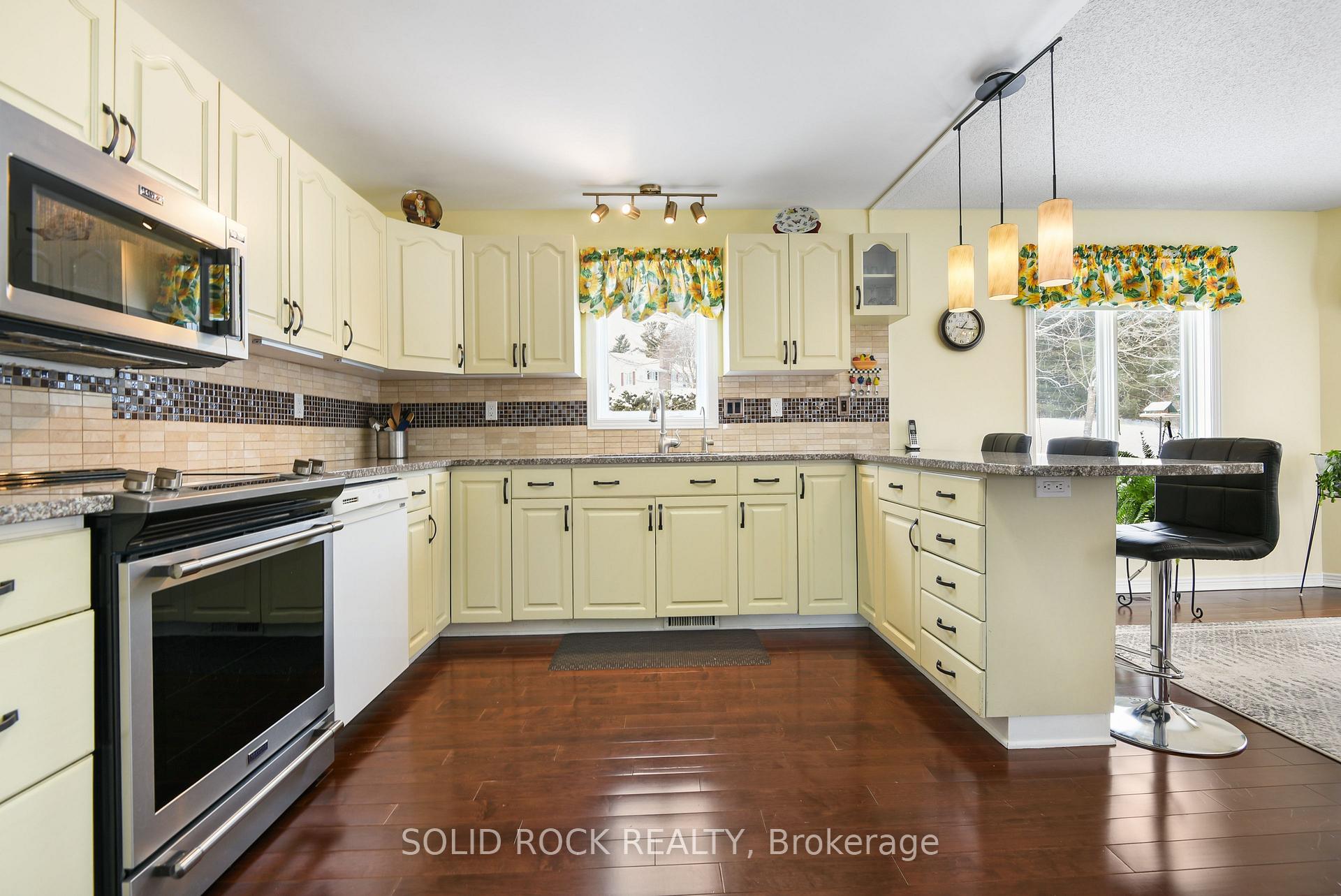 Photo 15 of 511 Maloney Road, Renfrew — HOMEH