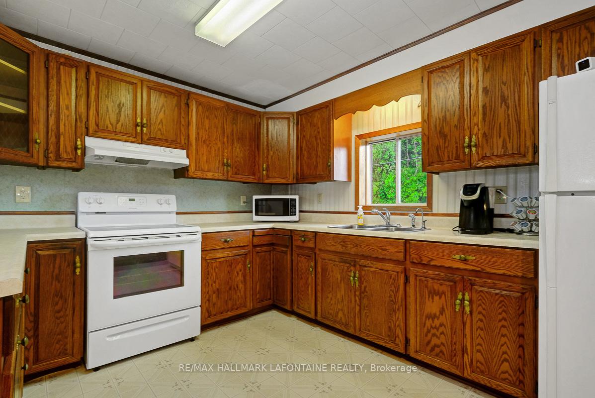 Photo 11 of 46 Main Street, Rideau Lakes, Rideau Lakes (South Crosby) Twp — HOMEH