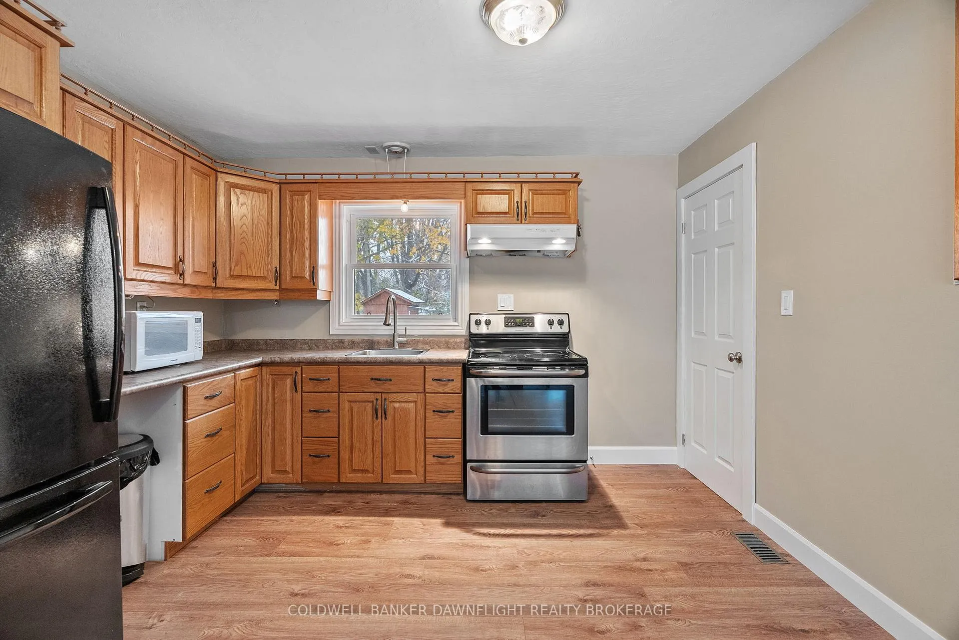 Photo 8 of 58 John Street W, South Huron, Exeter — HOMEH